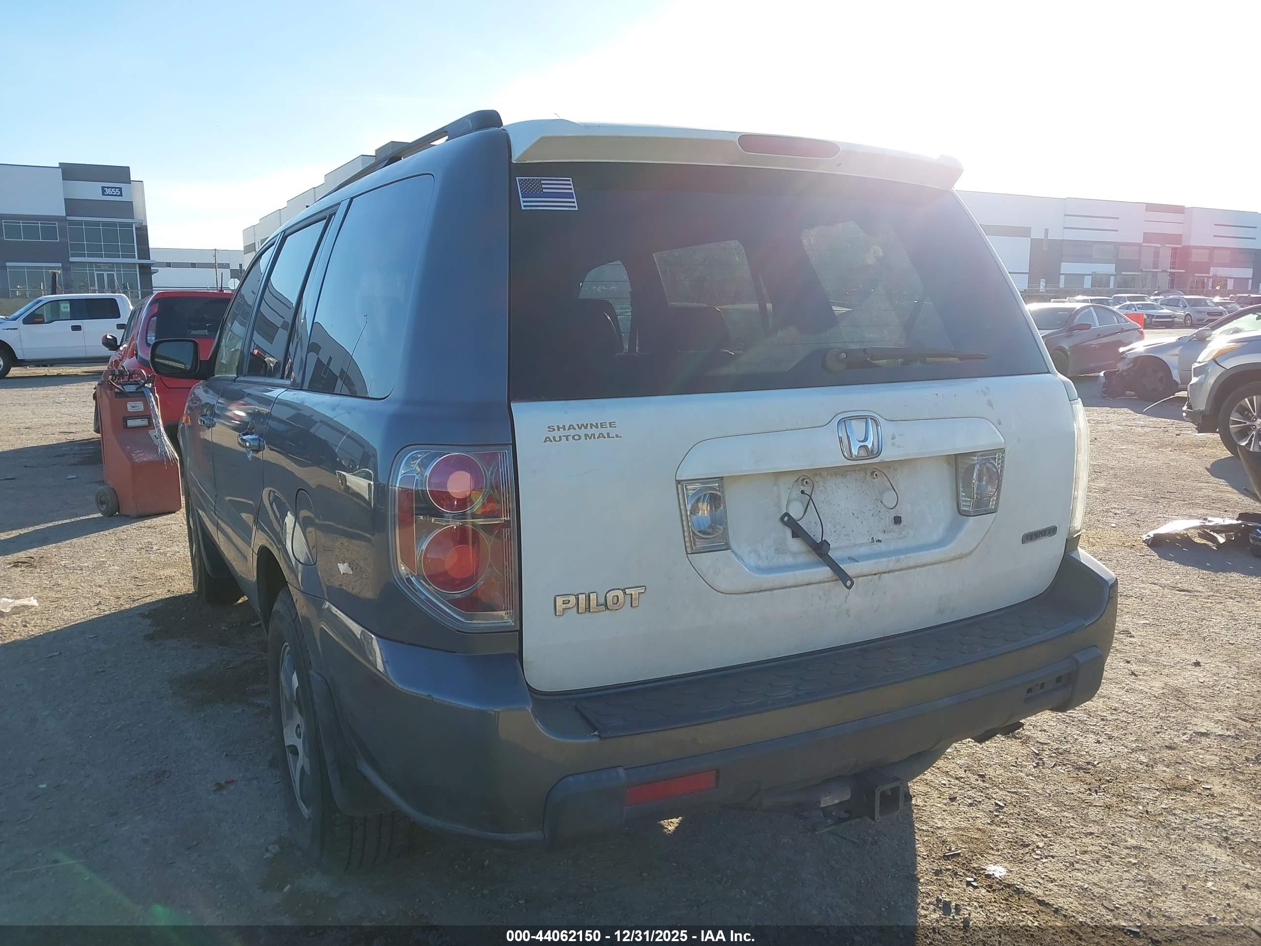 HONDA PILOT image 3
