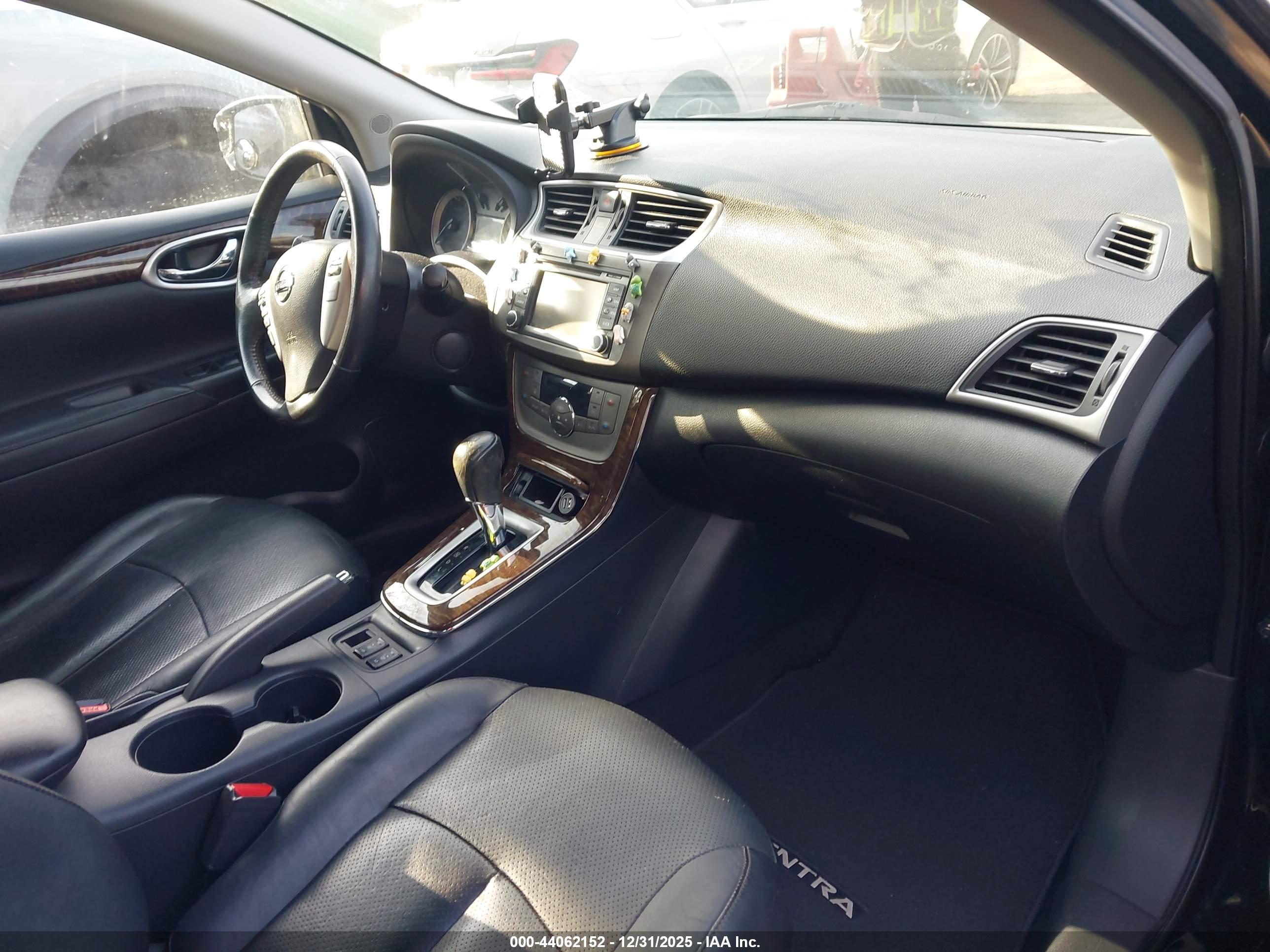 NISSAN SENTRA image 5