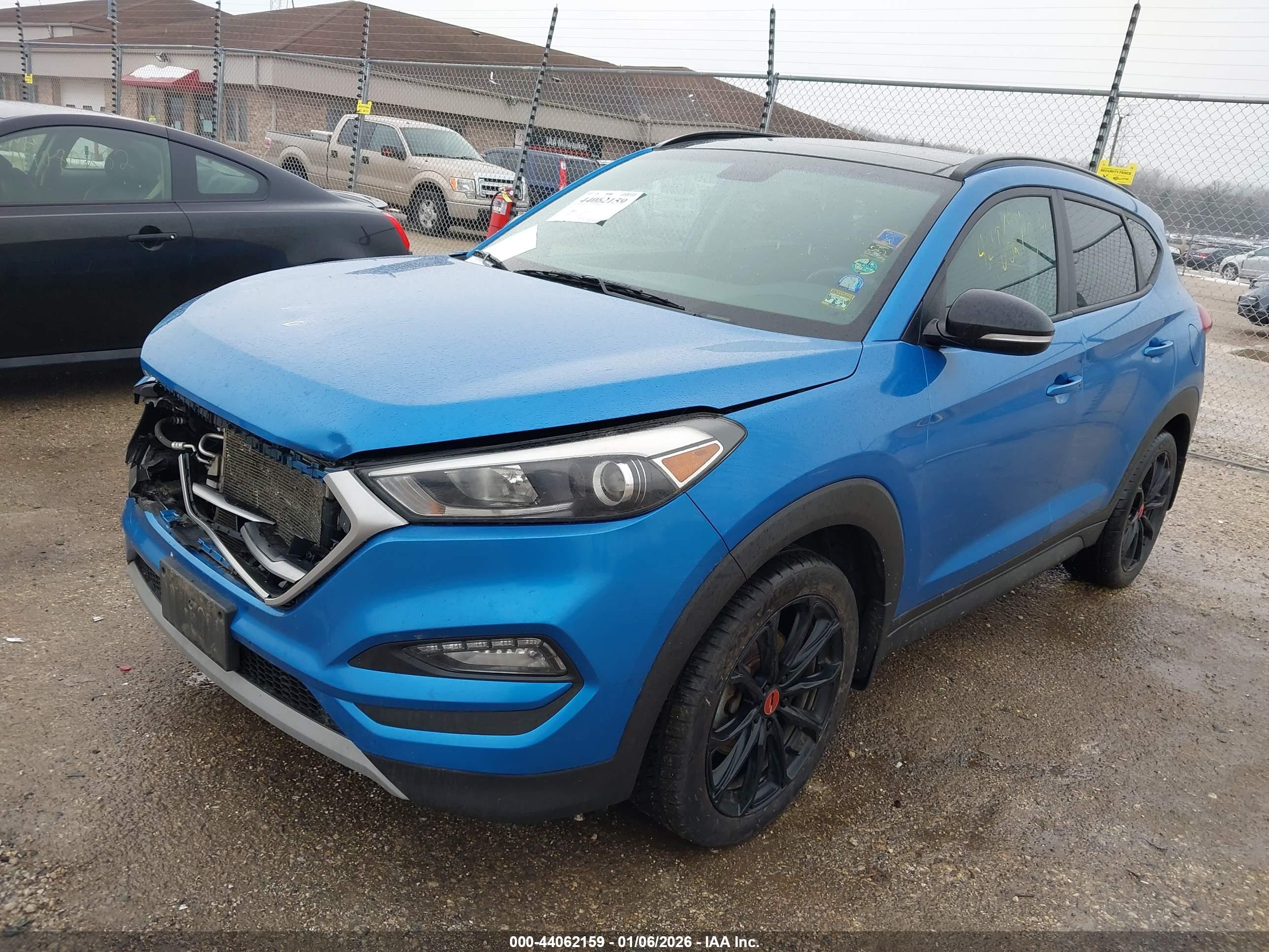 HYUNDAI TUCSON image 2
