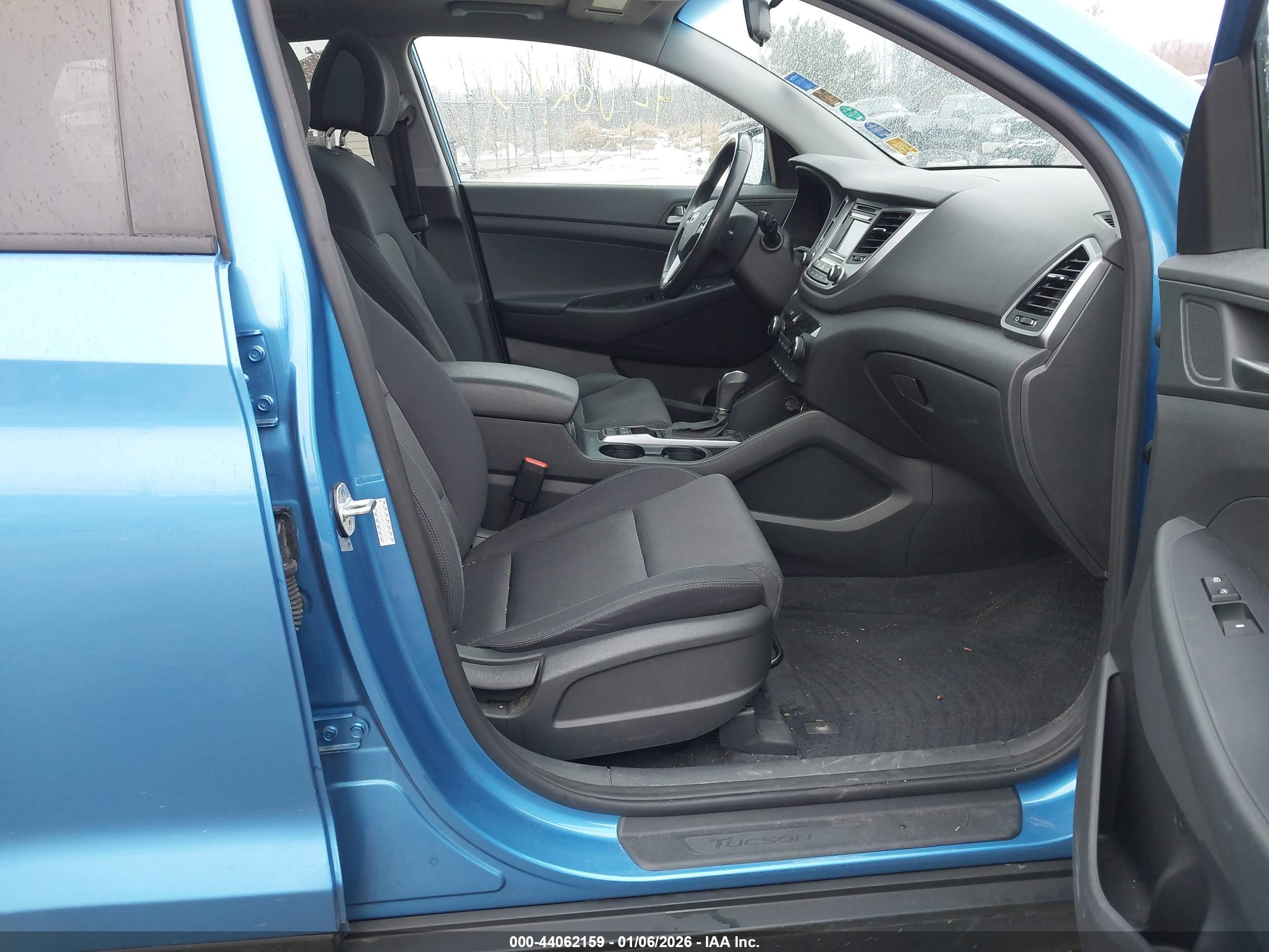 HYUNDAI TUCSON image 5