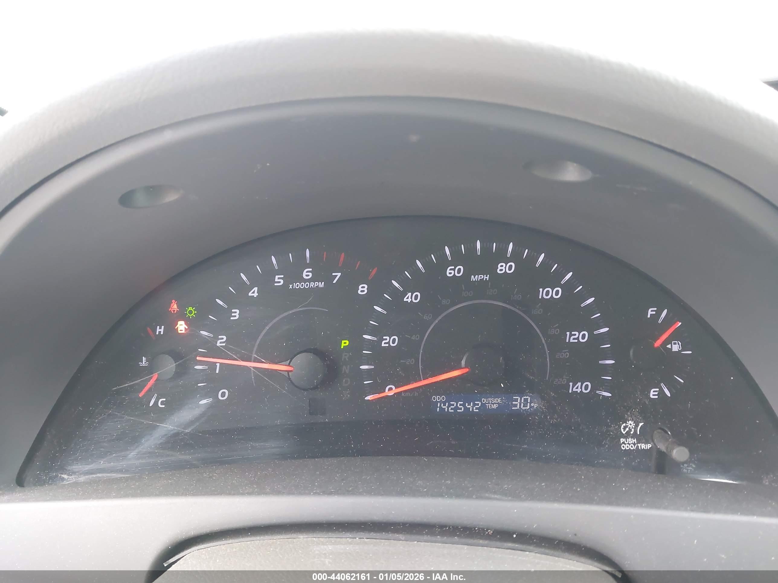TOYOTA CAMRY image 7