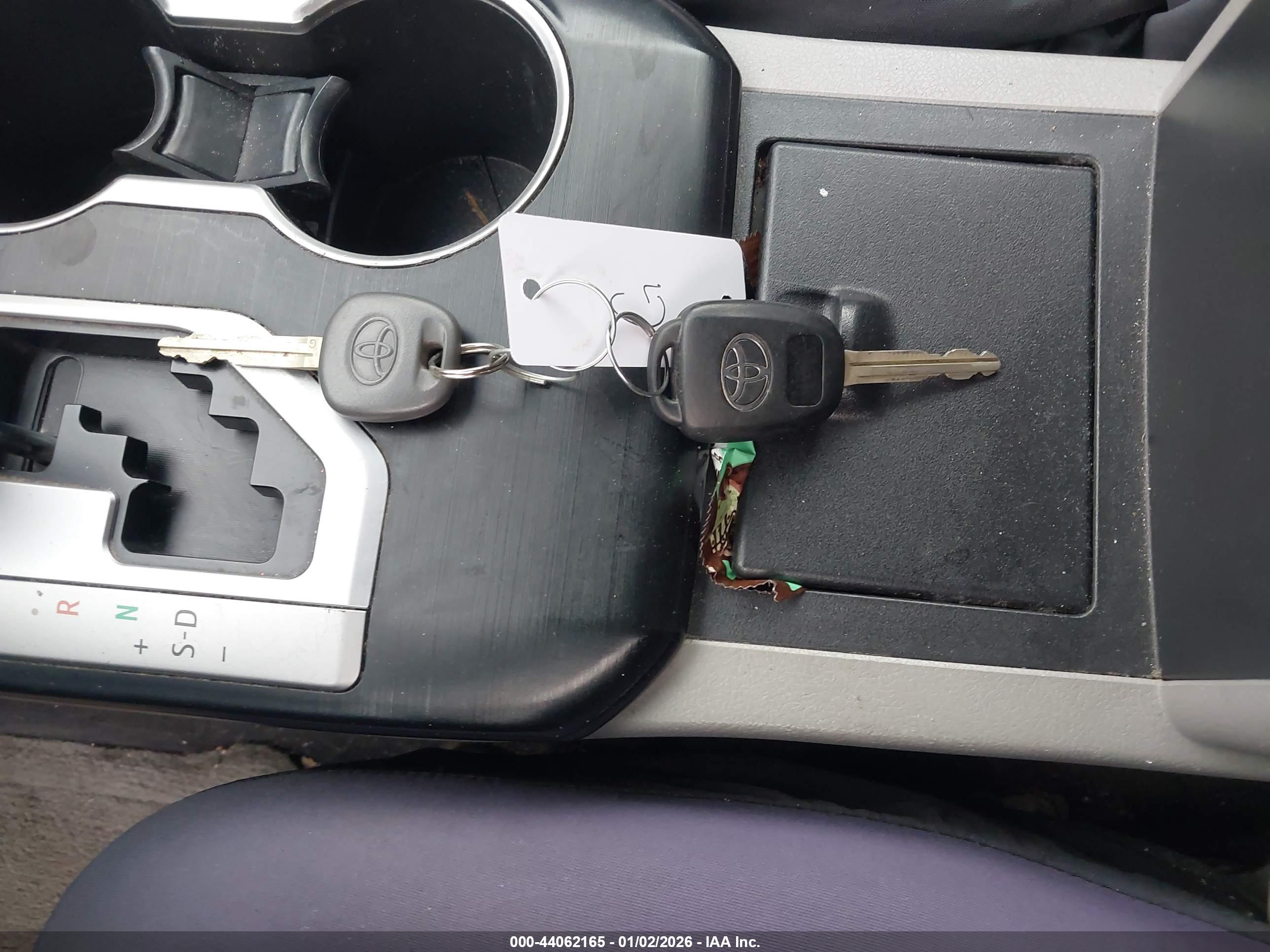 TOYOTA CAMRY image 11