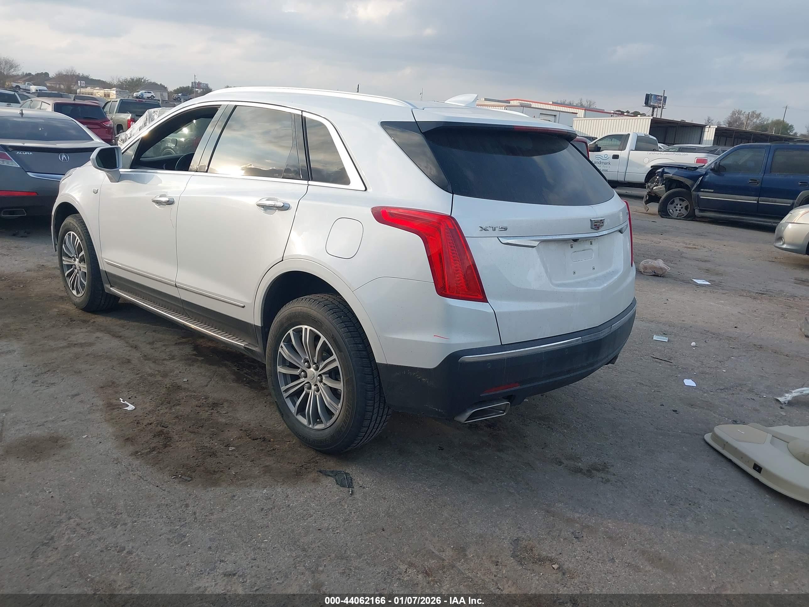 CADILLAC XT5 image 3