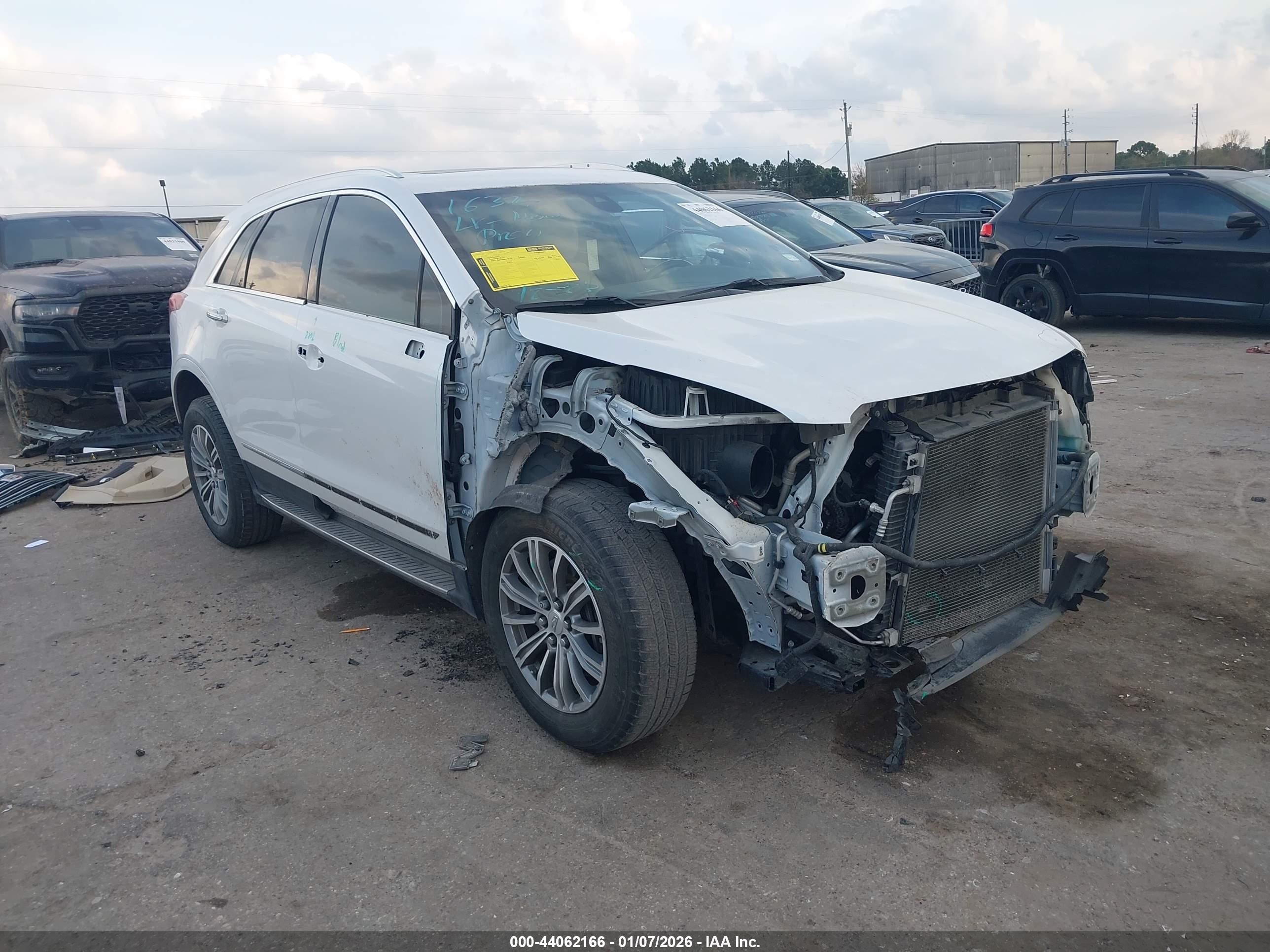CADILLAC XT5 image 6