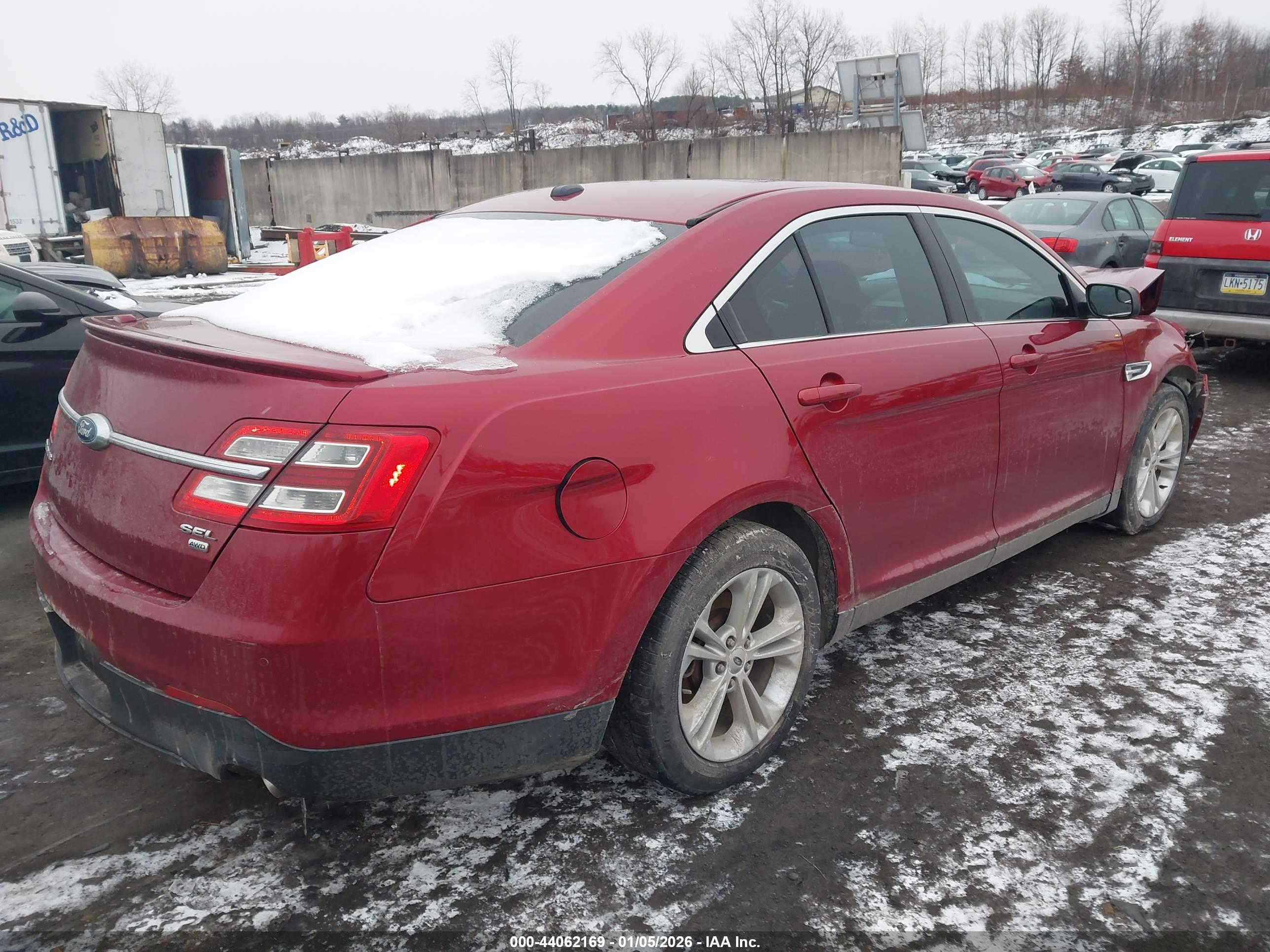 FORD TAURUS image 4