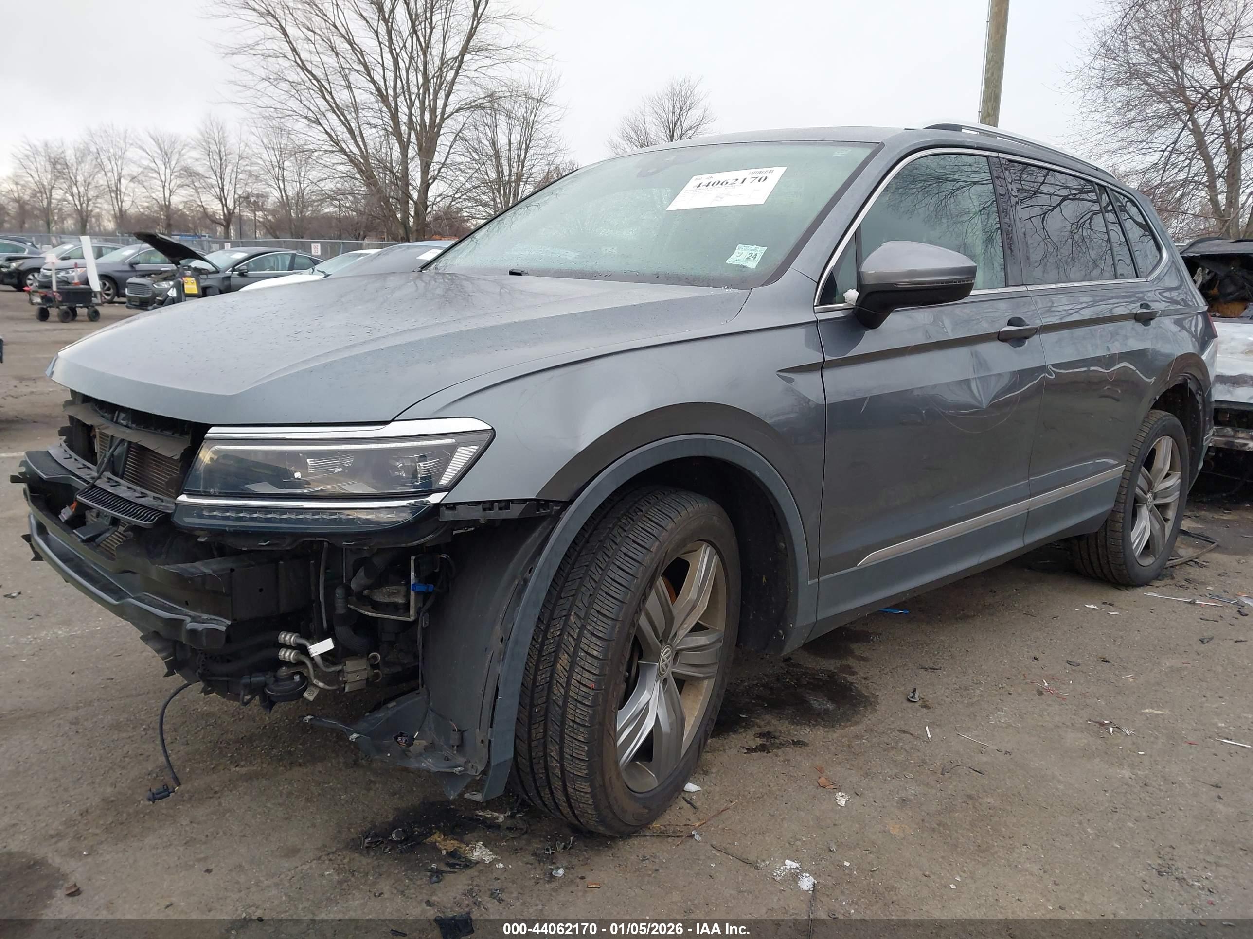 VOLKSWAGEN TIGUAN image 2