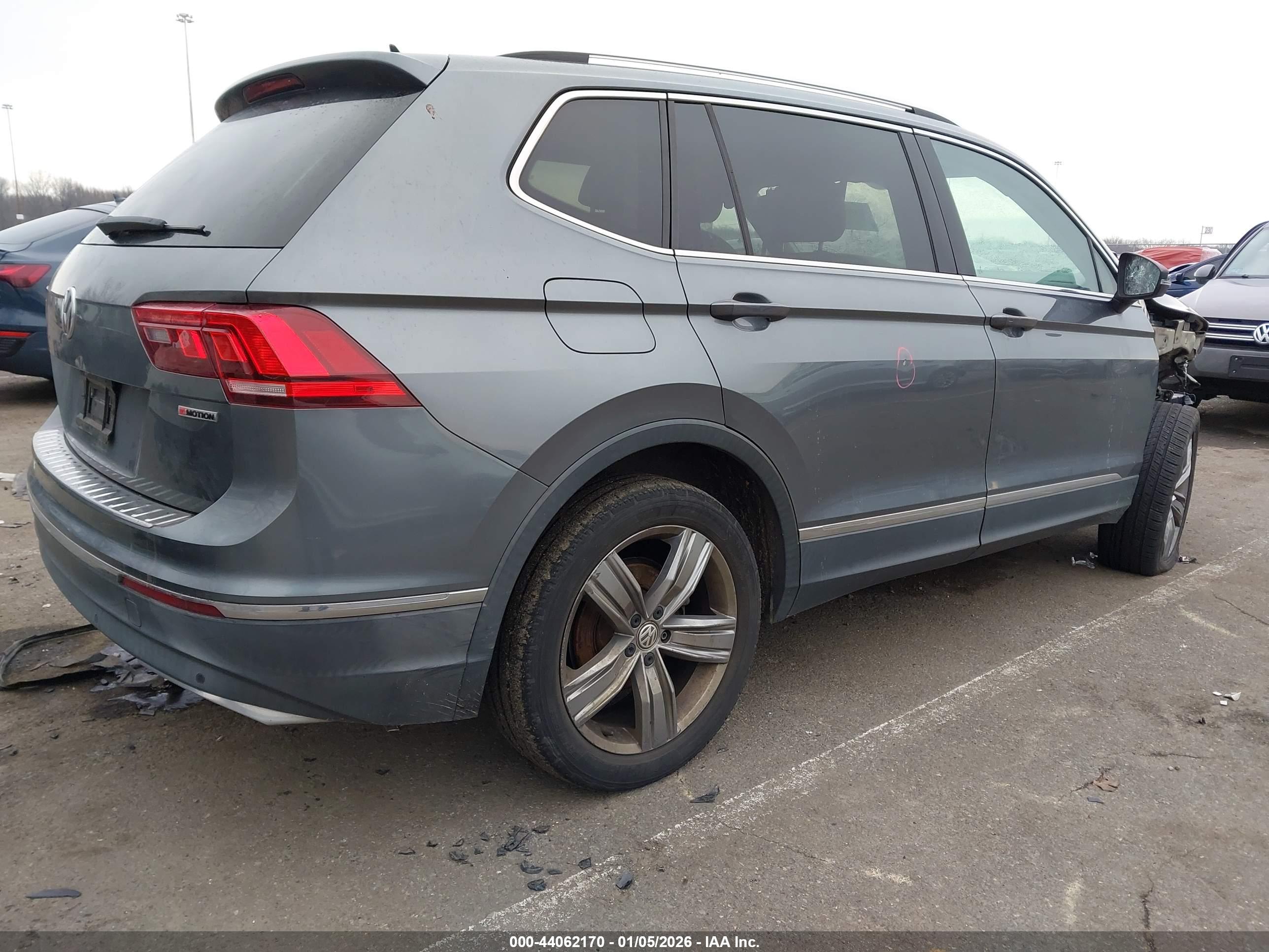 VOLKSWAGEN TIGUAN image 4