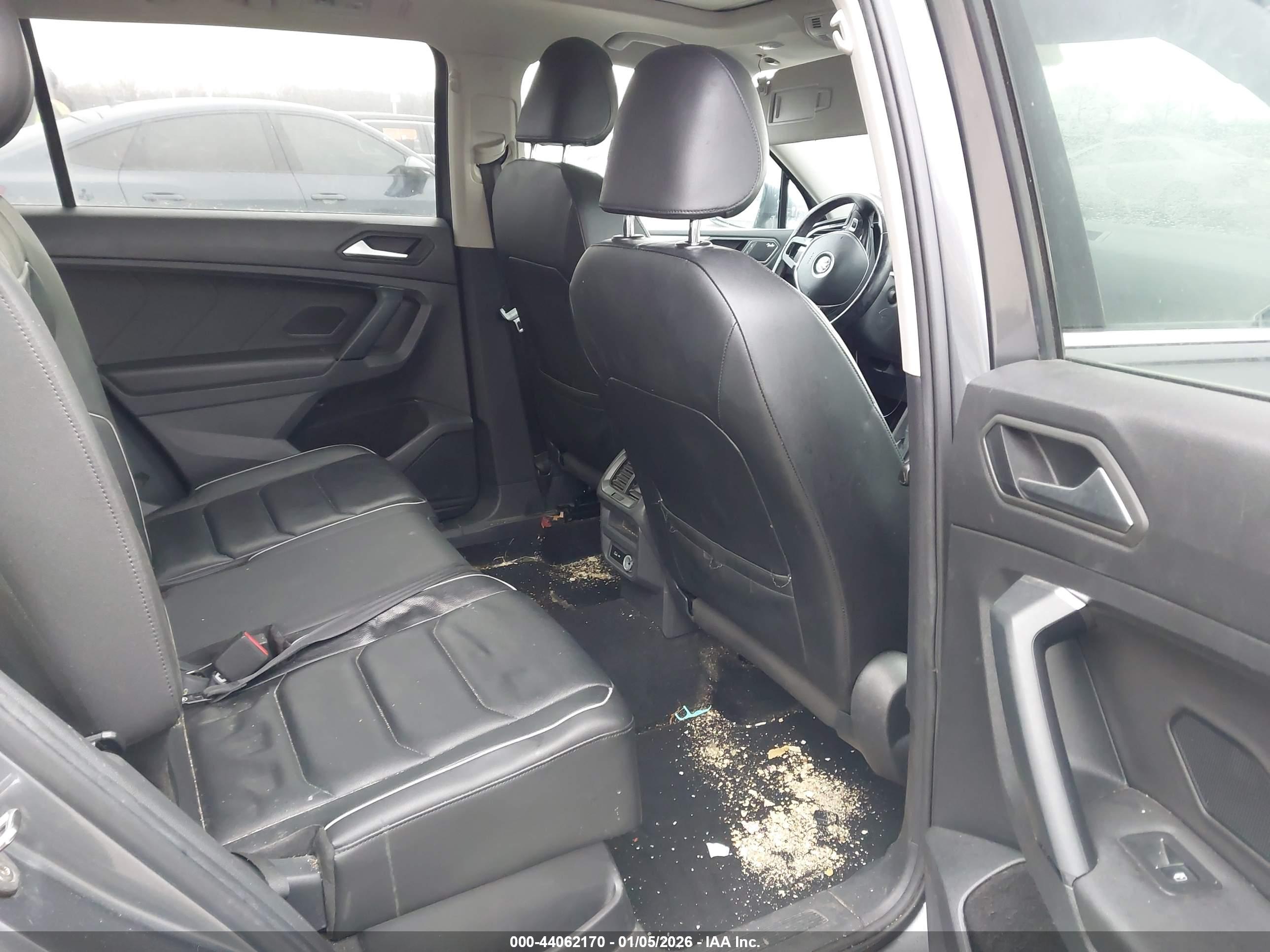 VOLKSWAGEN TIGUAN image 8