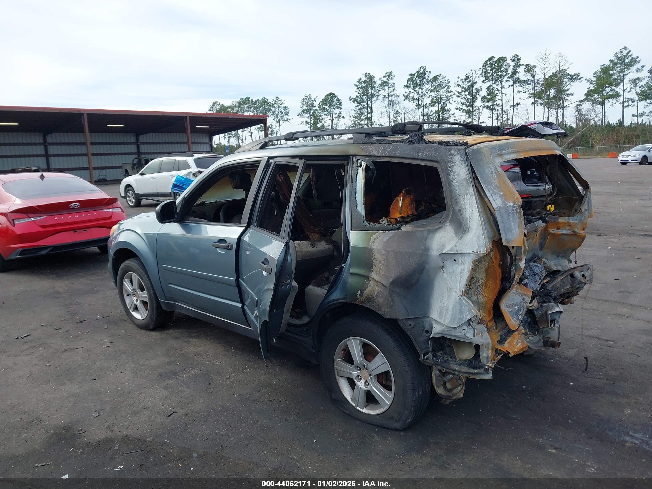 SUBARU FORESTER image 3