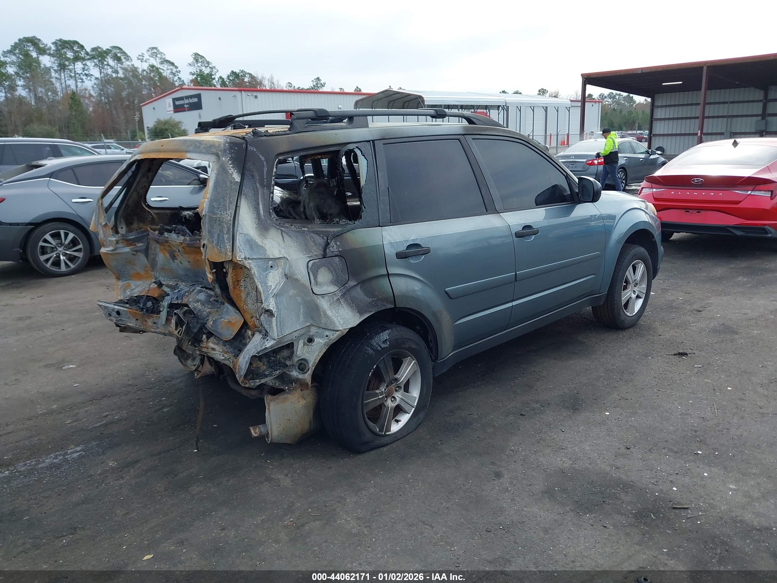 SUBARU FORESTER image 4