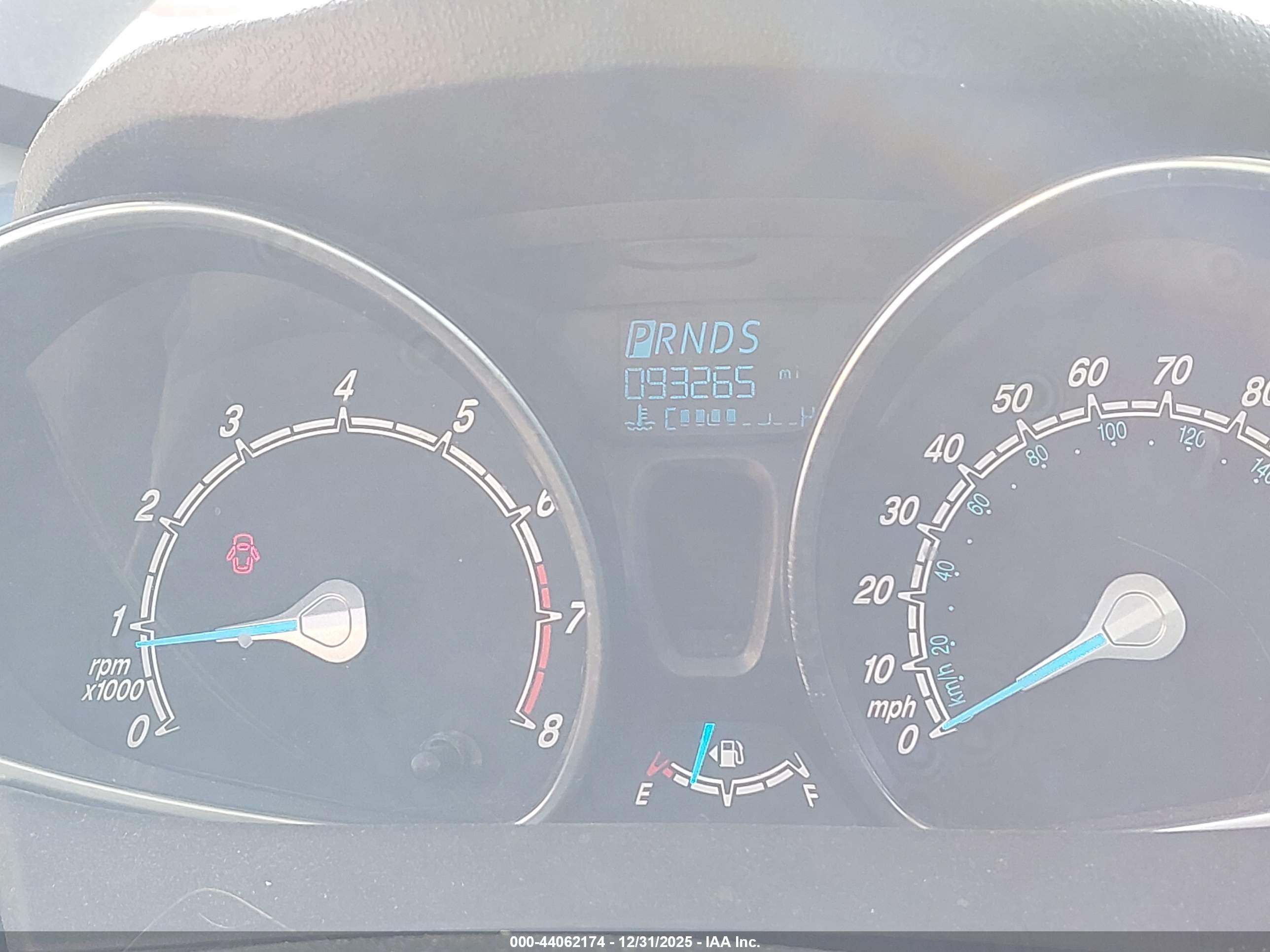FORD FIESTA image 7