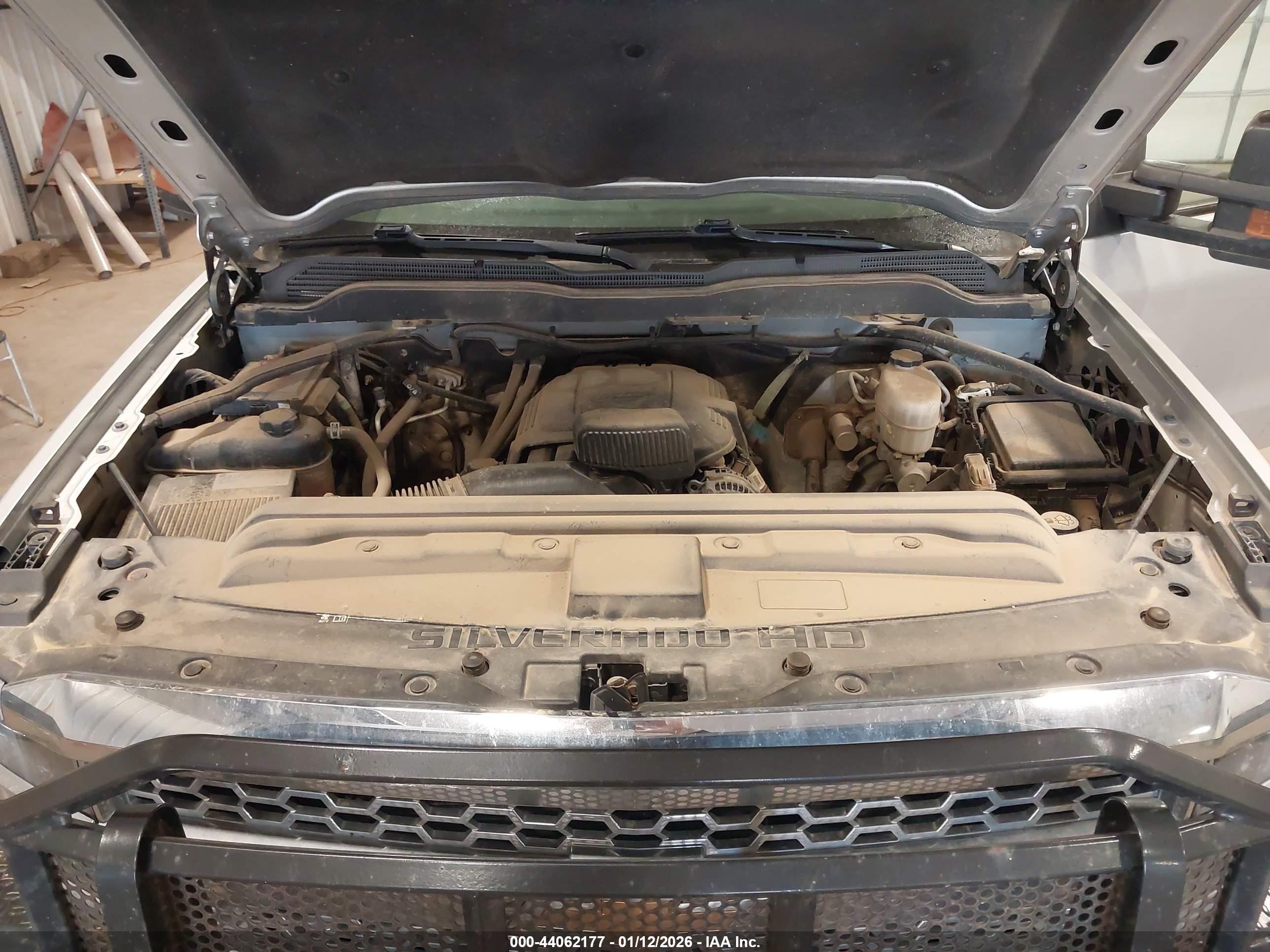 CHEVROLET SILVERADO image 10