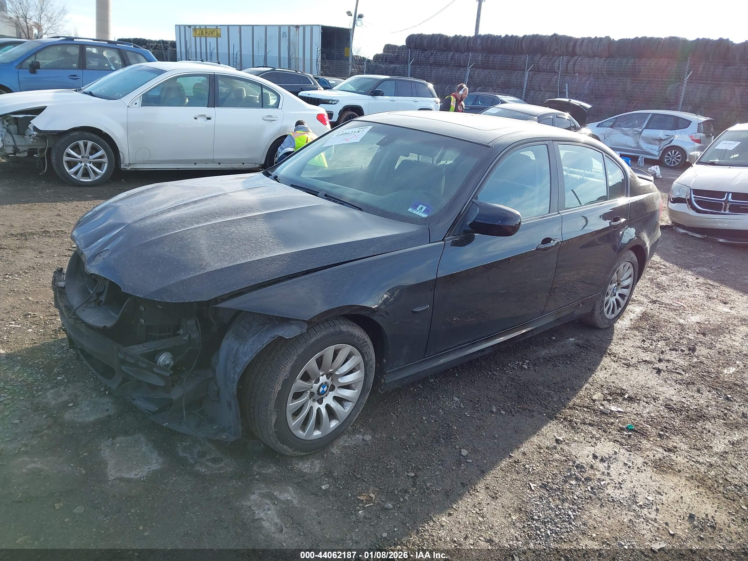 BMW 328I image 2