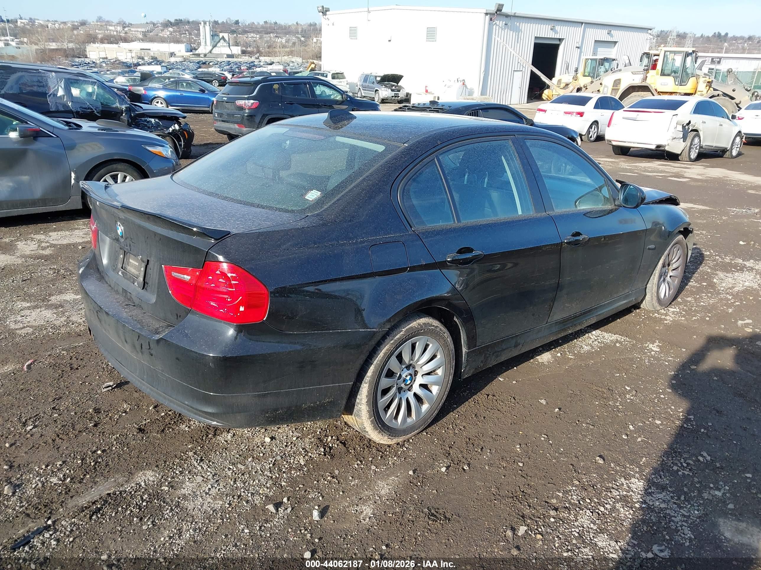 BMW 328I image 4