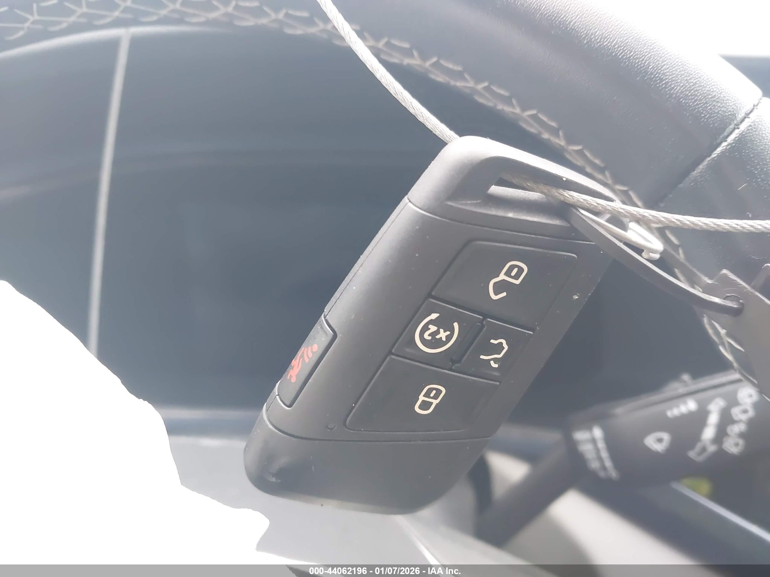 VOLKSWAGEN TAOS image 11