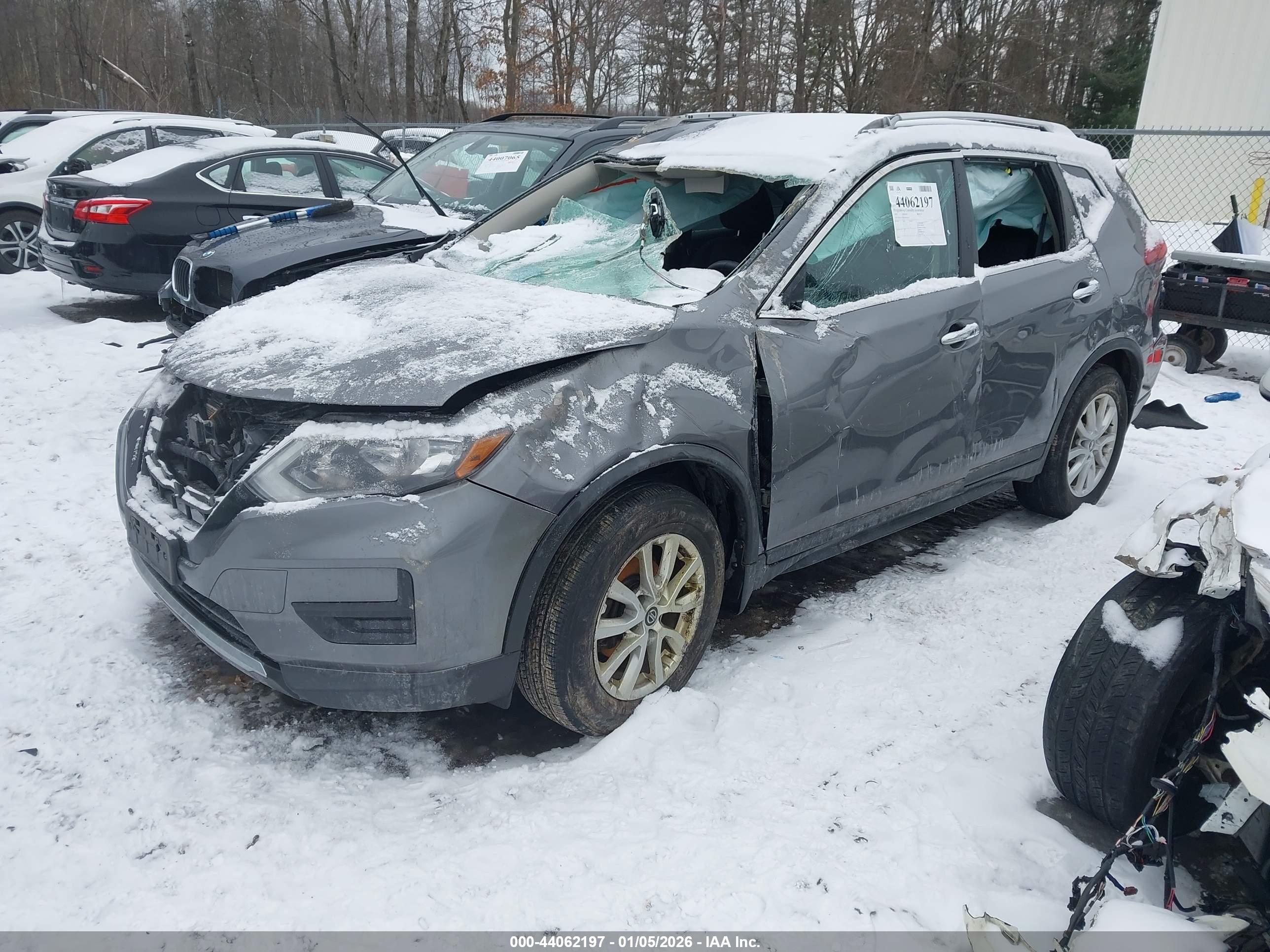 NISSAN ROGUE image 2