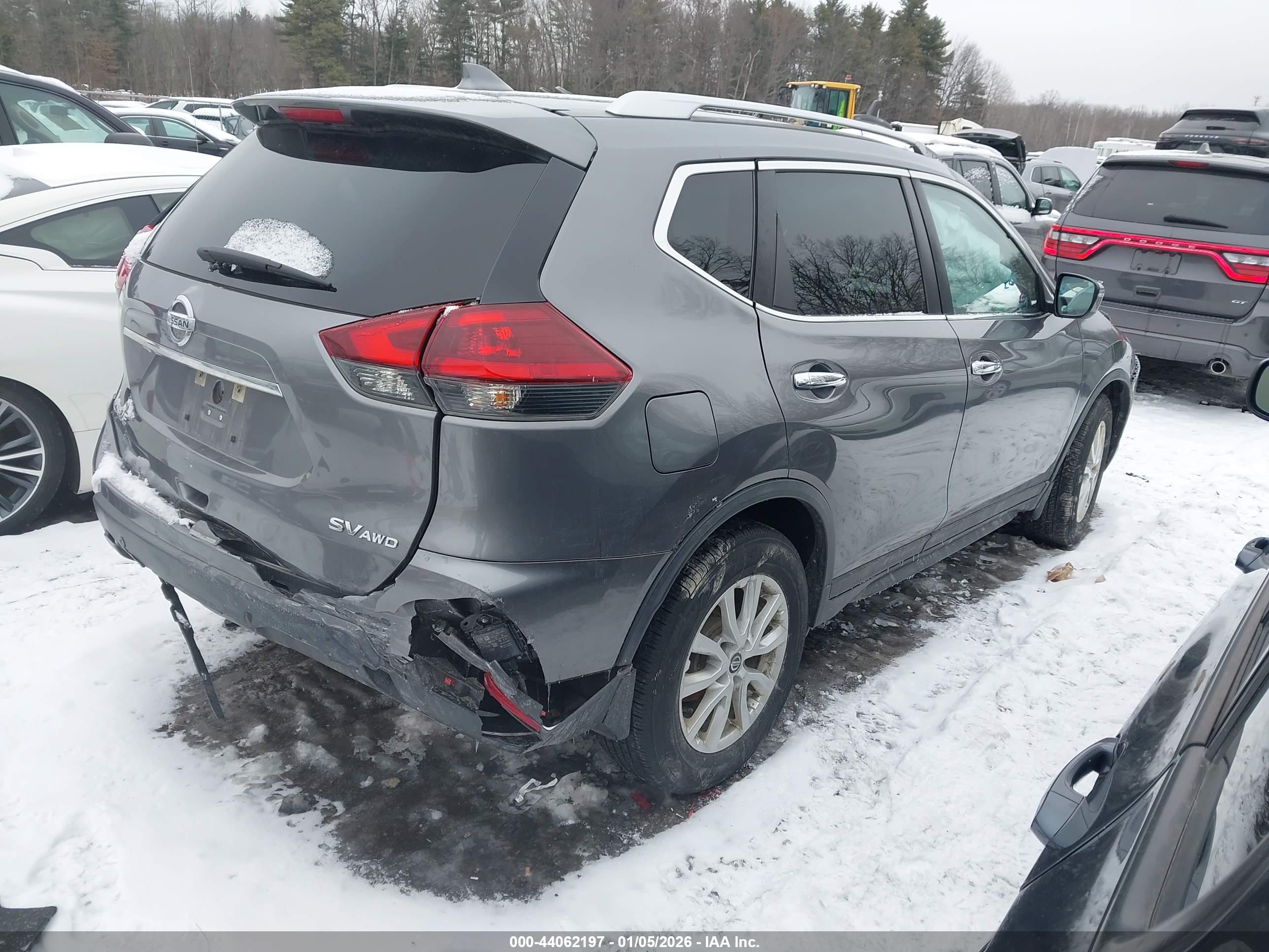NISSAN ROGUE image 4