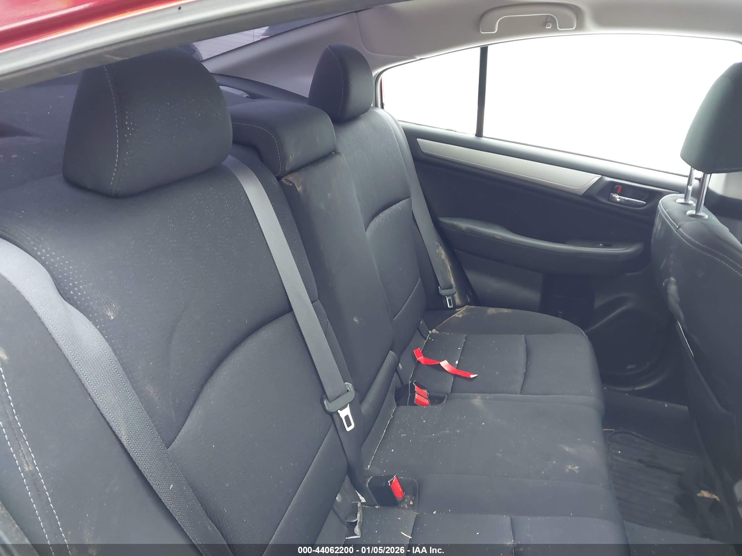 SUBARU LEGACY image 8