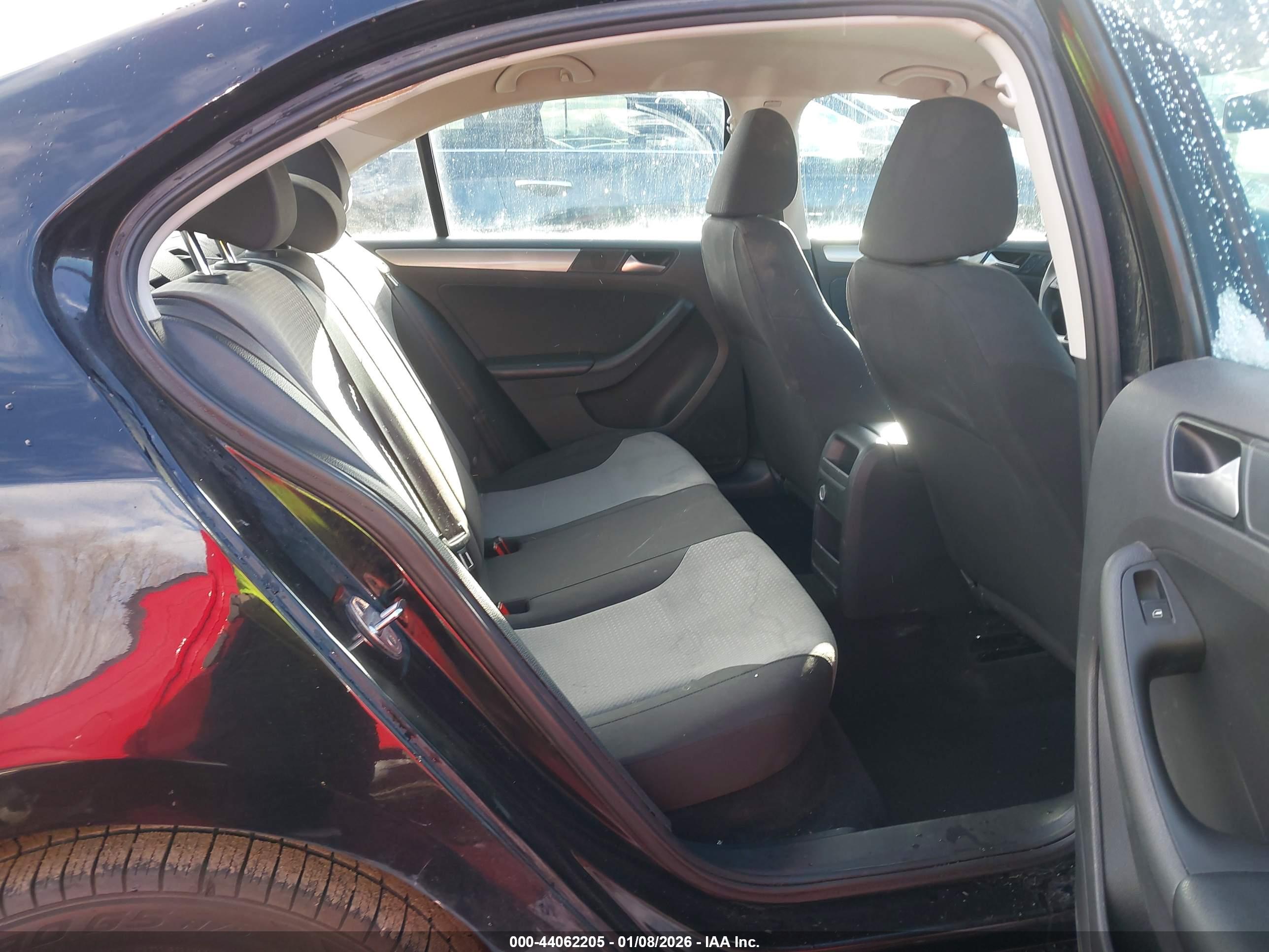 VOLKSWAGEN JETTA image 8