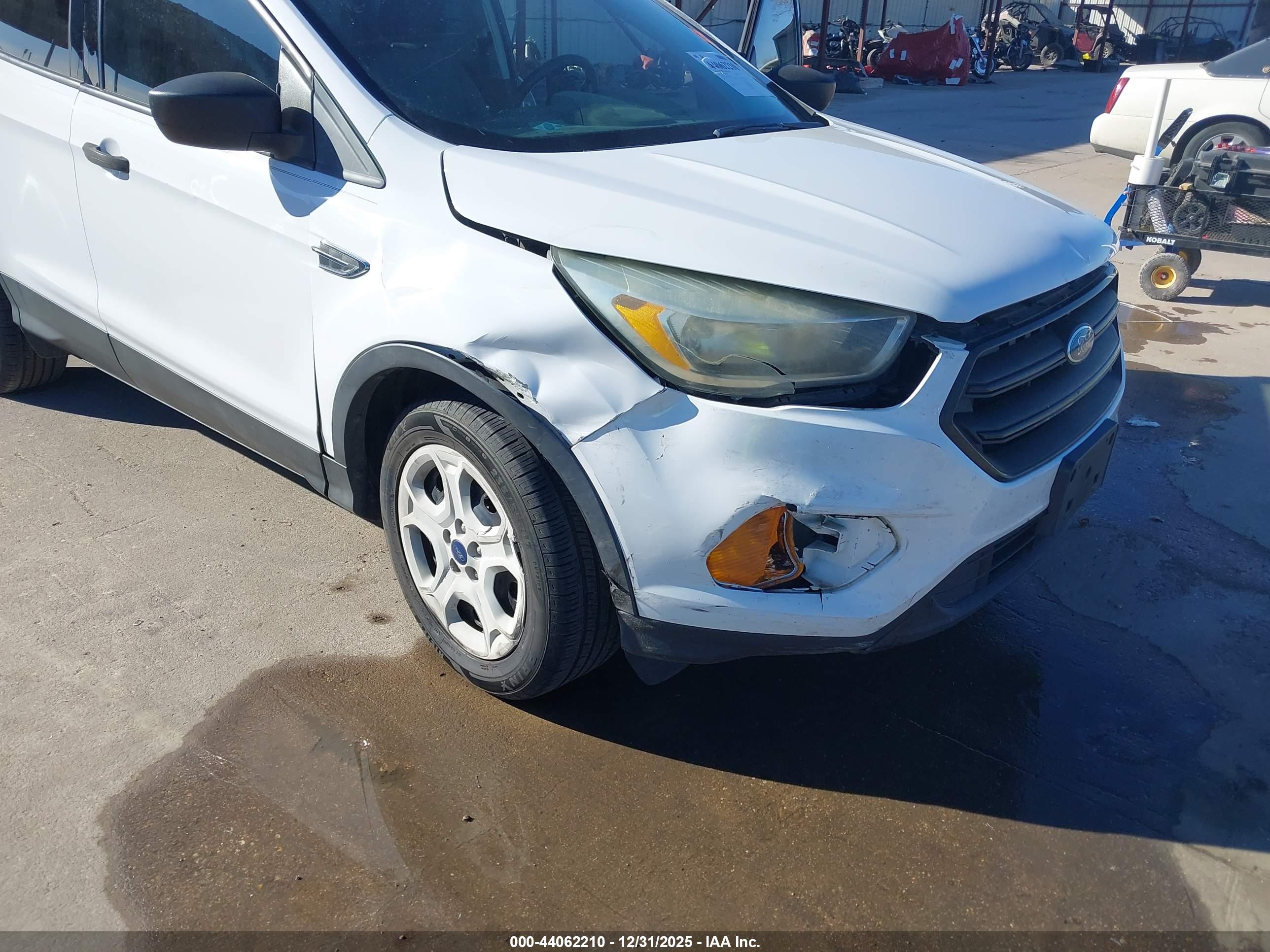 FORD ESCAPE image 6