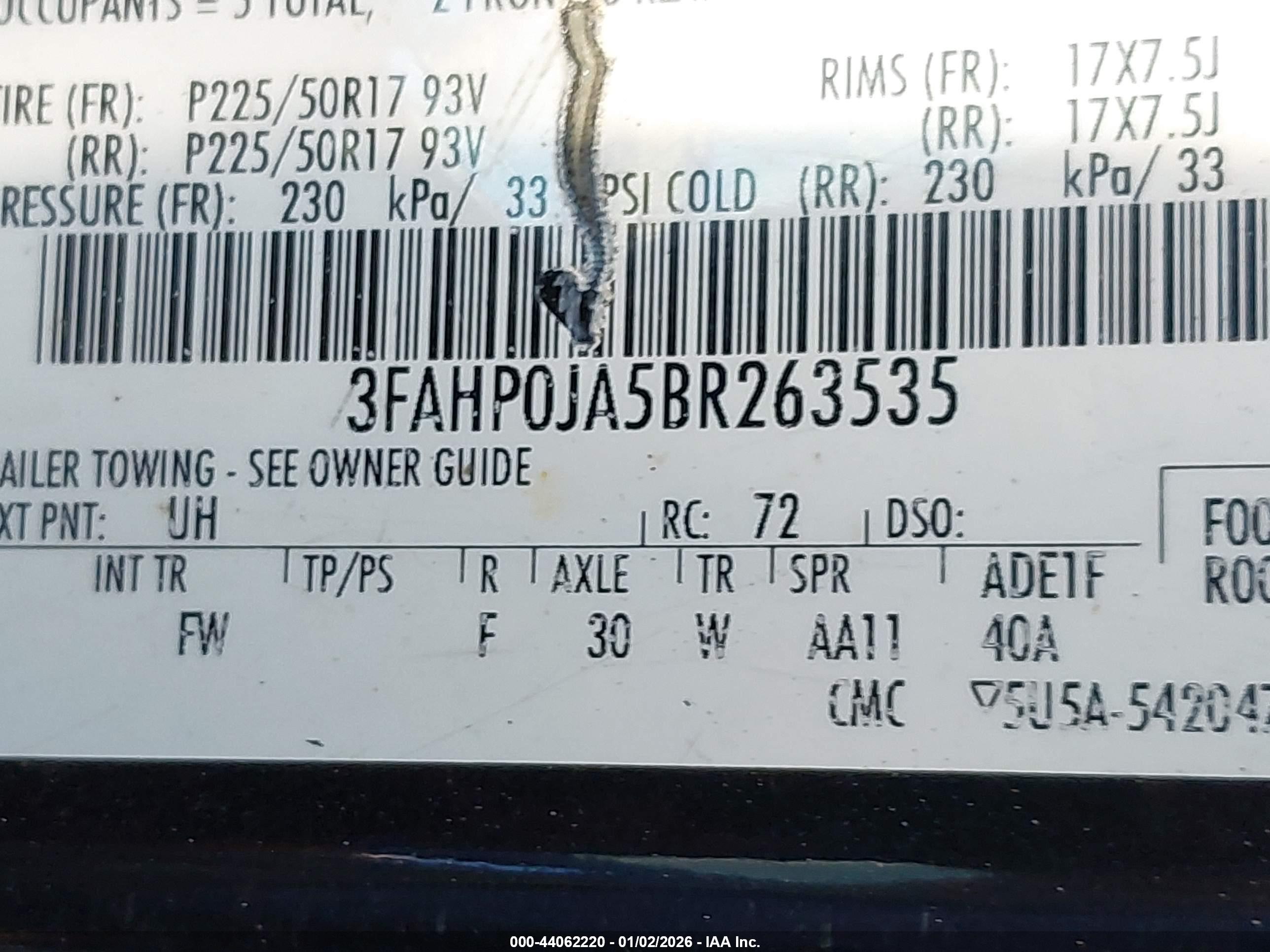 FORD FUSION image 9