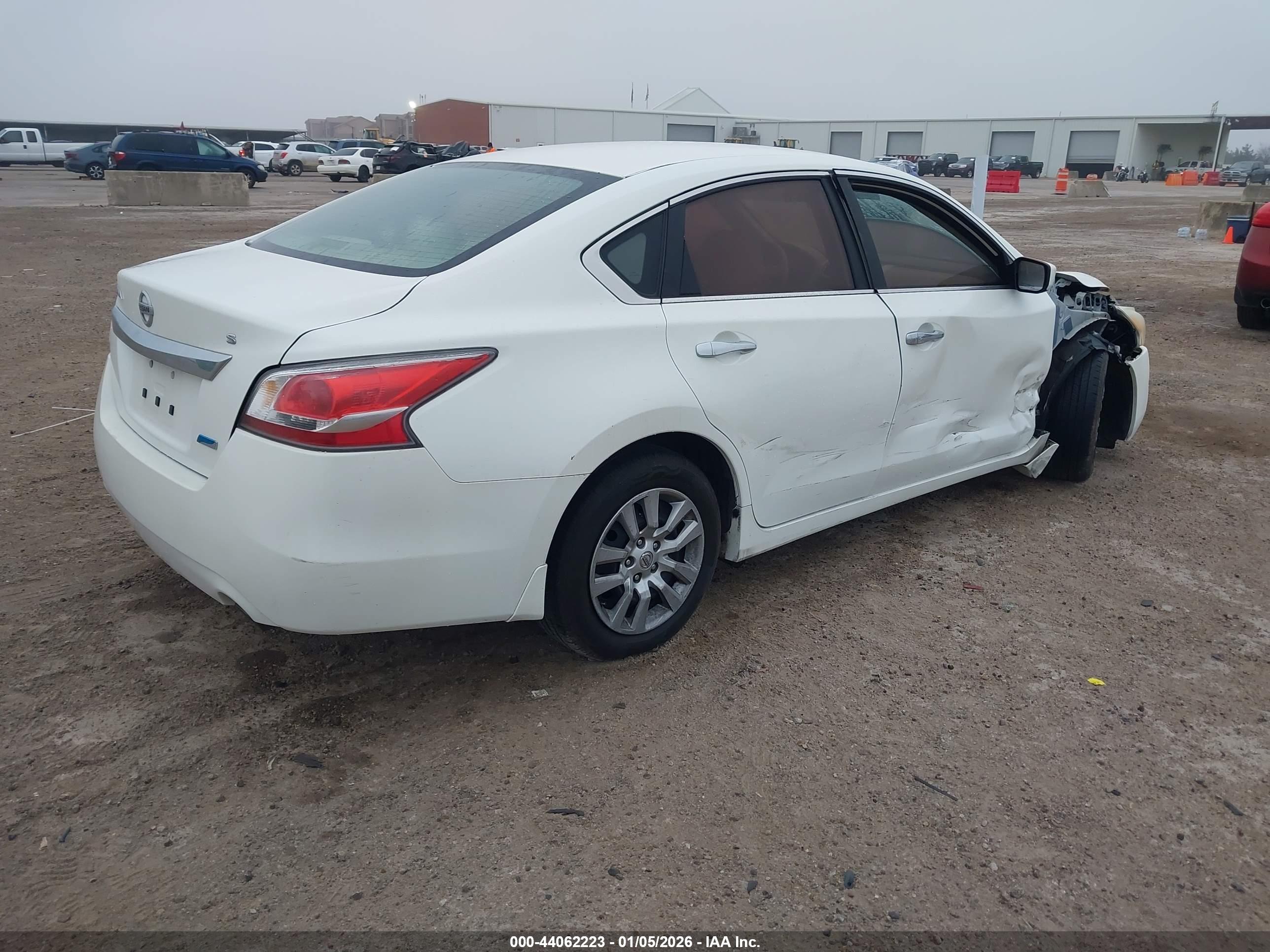 NISSAN ALTIMA image 4