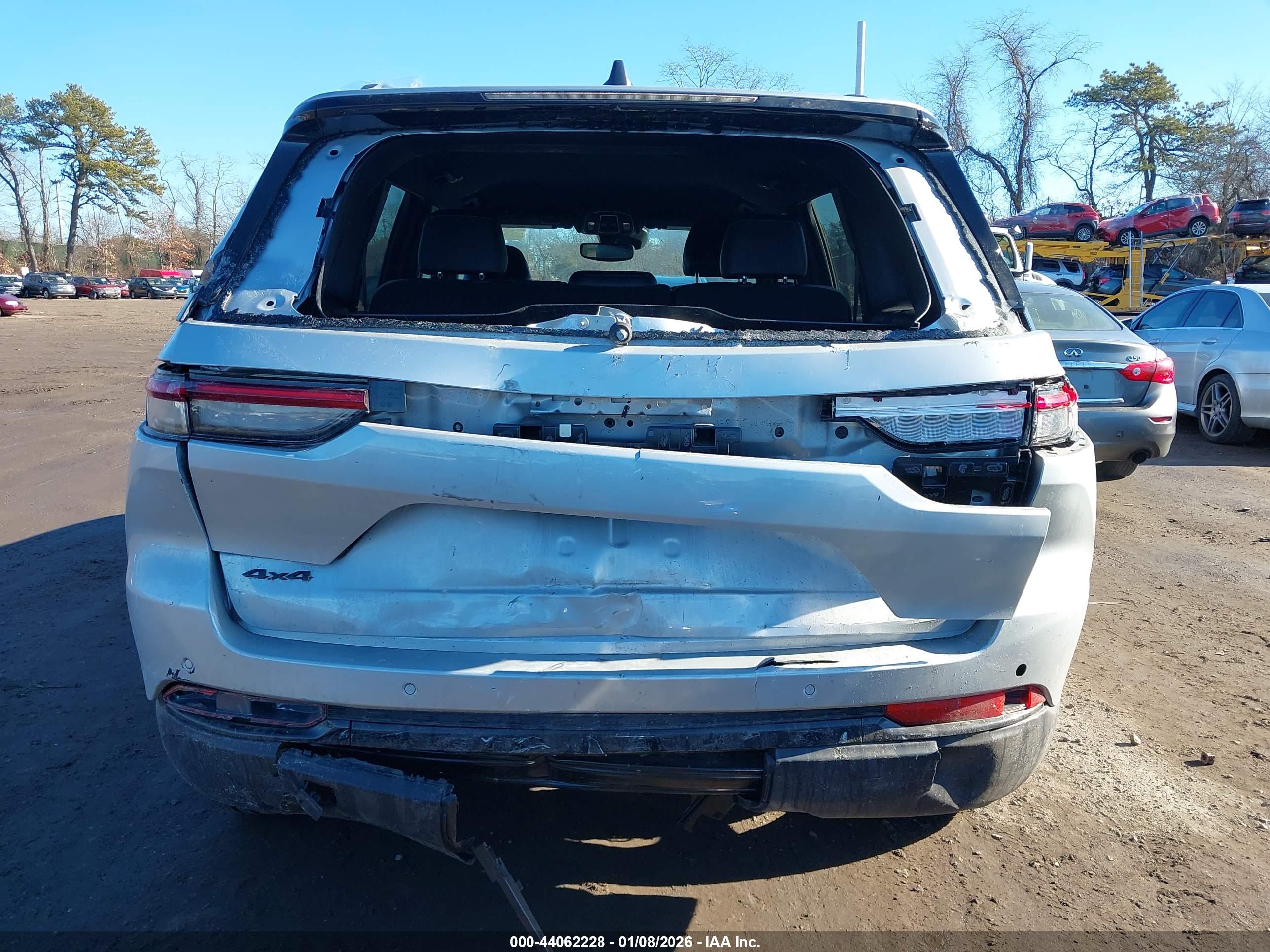 JEEP GRAND image 6