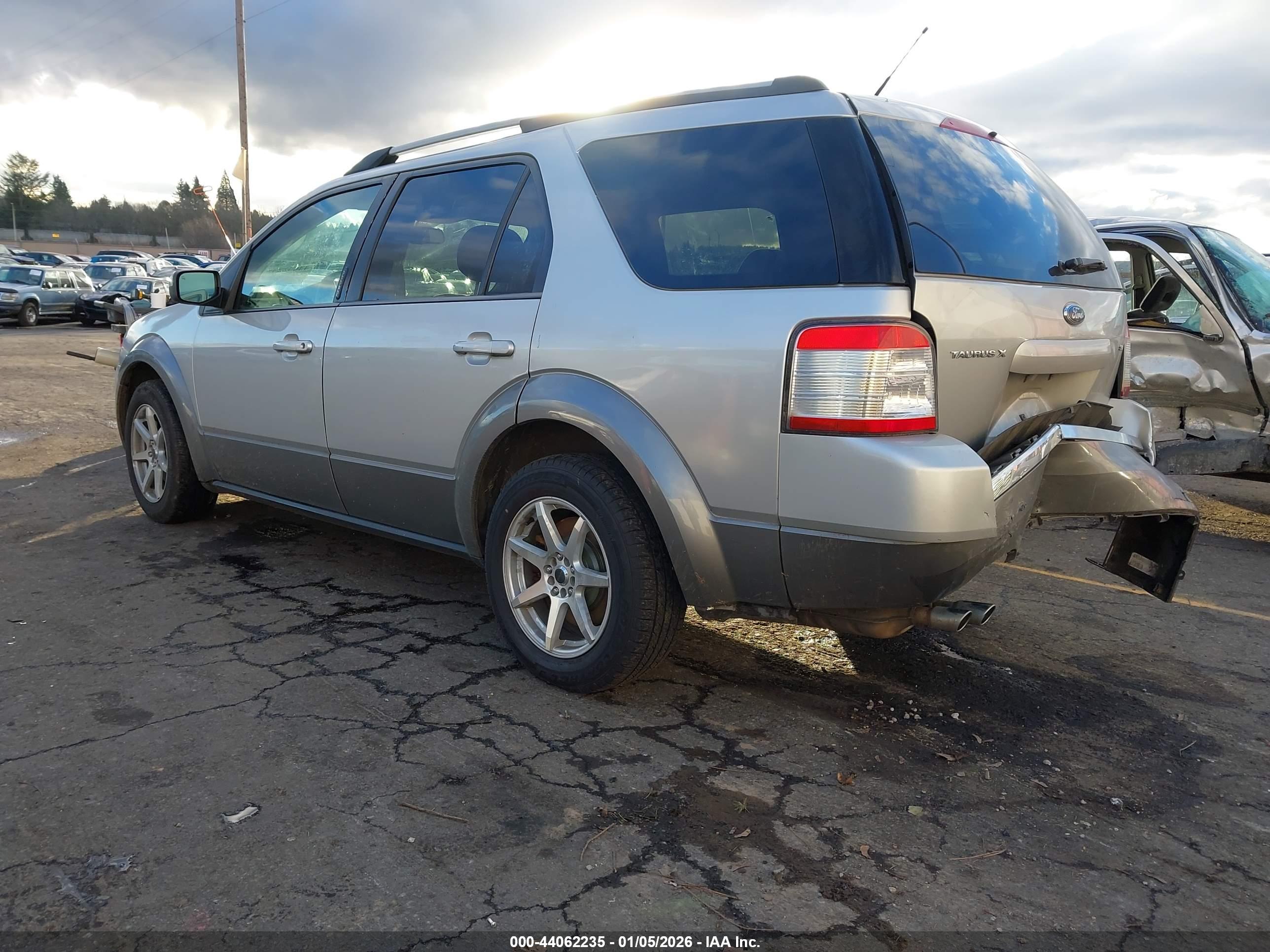 FORD TAURUS image 3