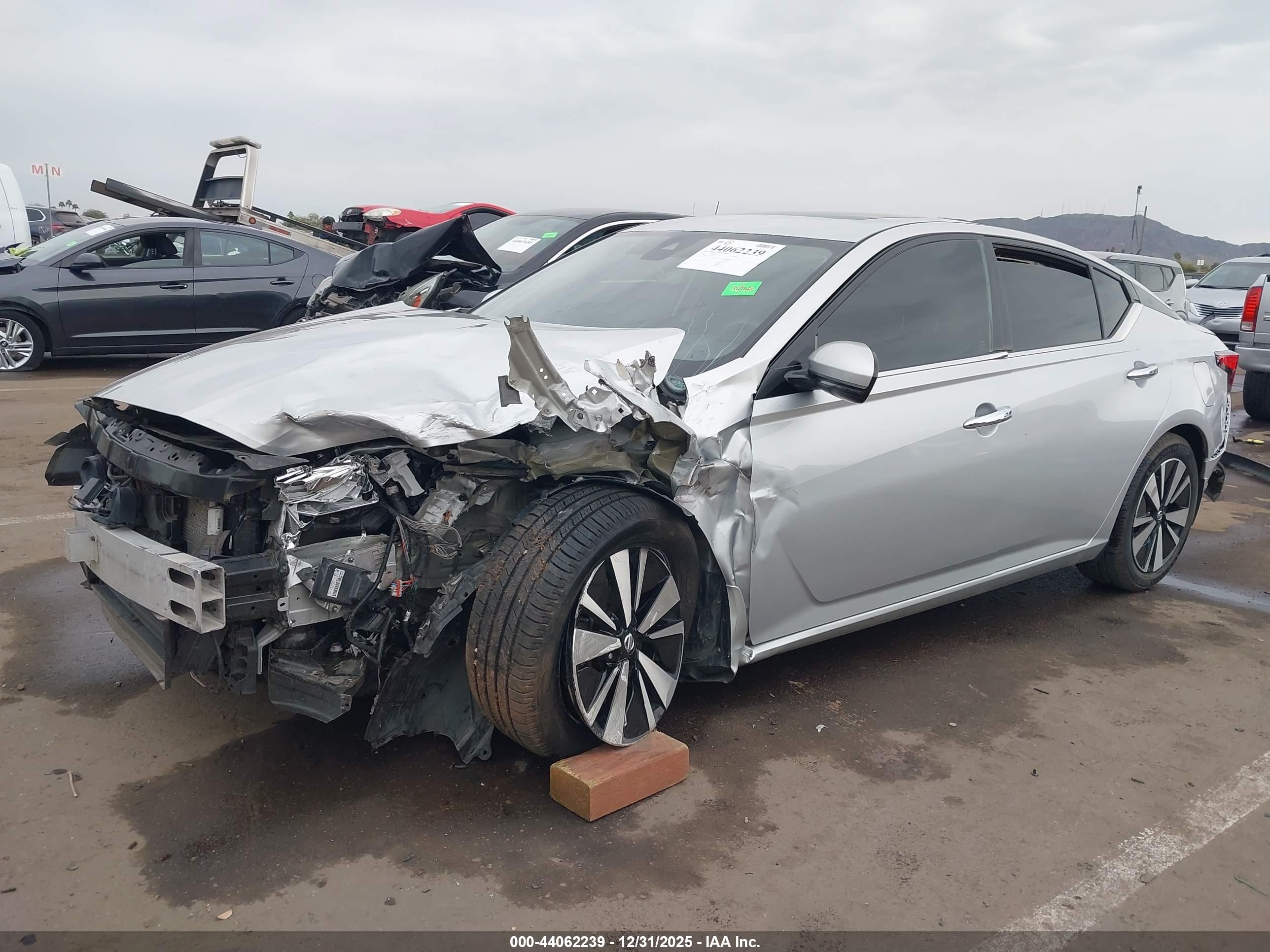 NISSAN ALTIMA image 2