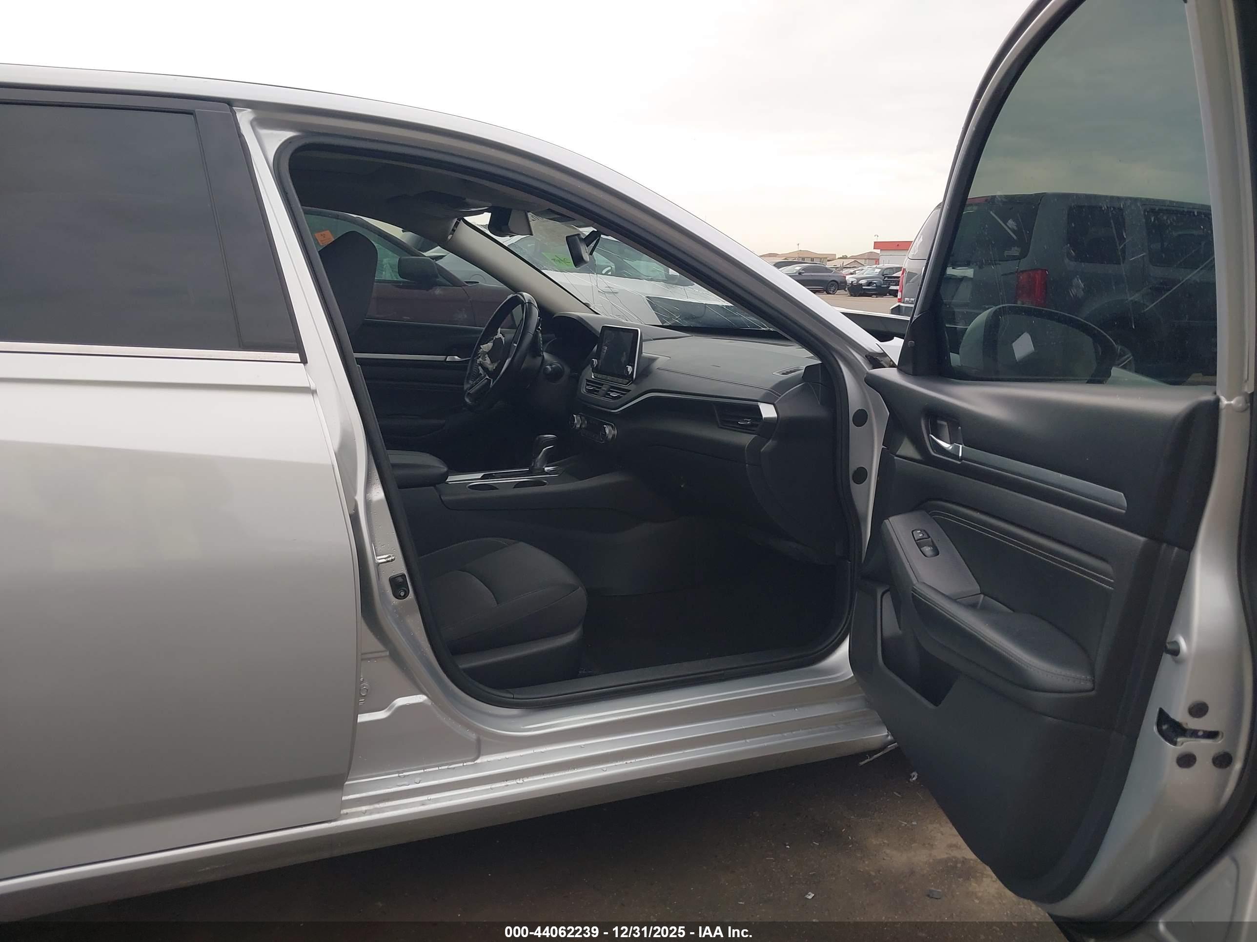 NISSAN ALTIMA image 5