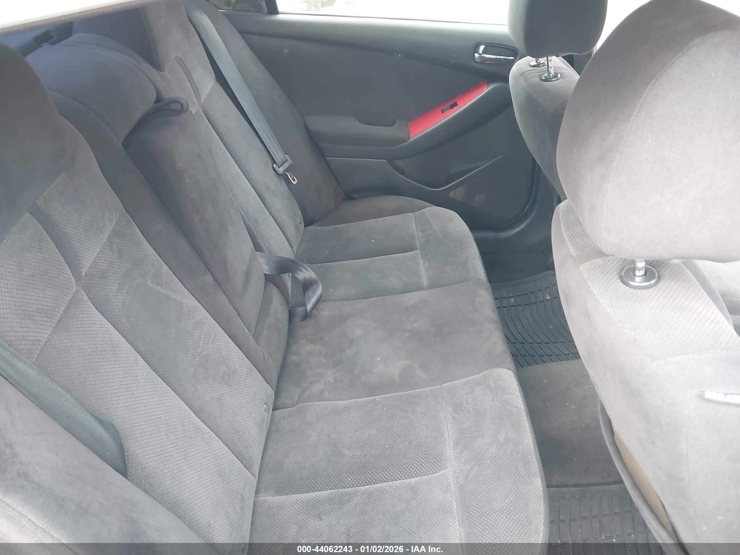 NISSAN ALTIMA image 8