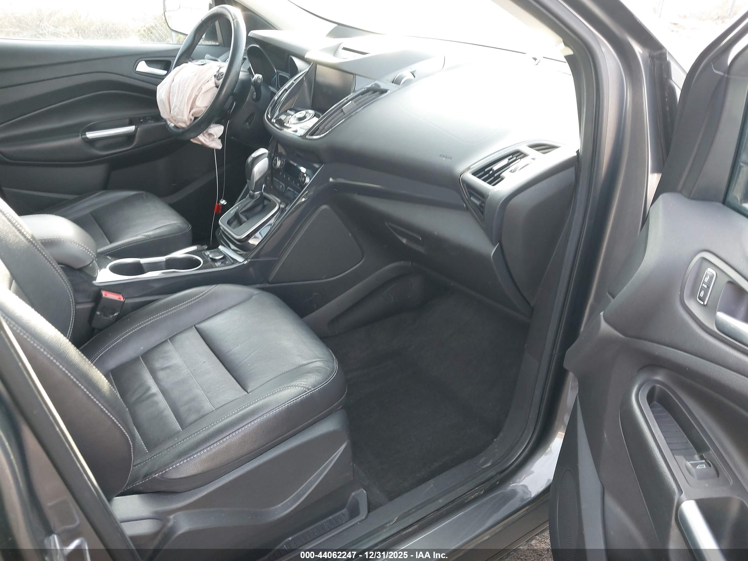 FORD ESCAPE image 5