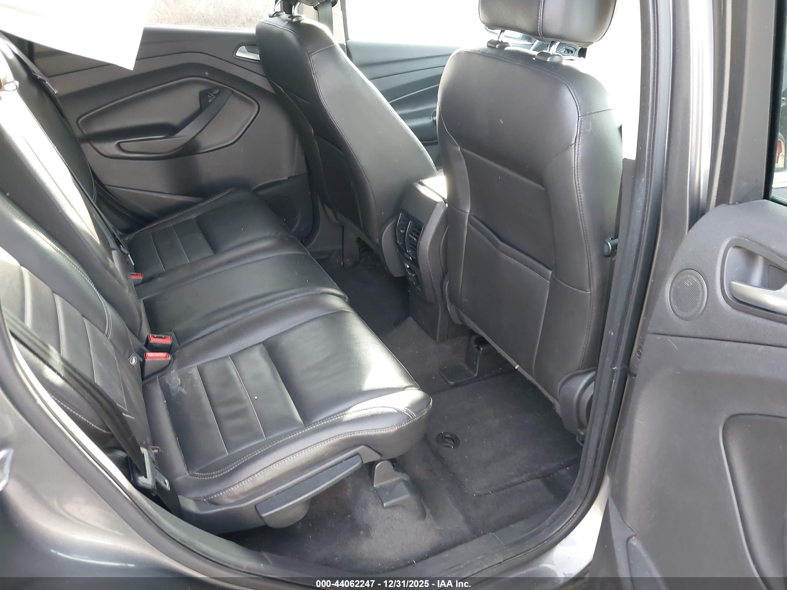 FORD ESCAPE image 8