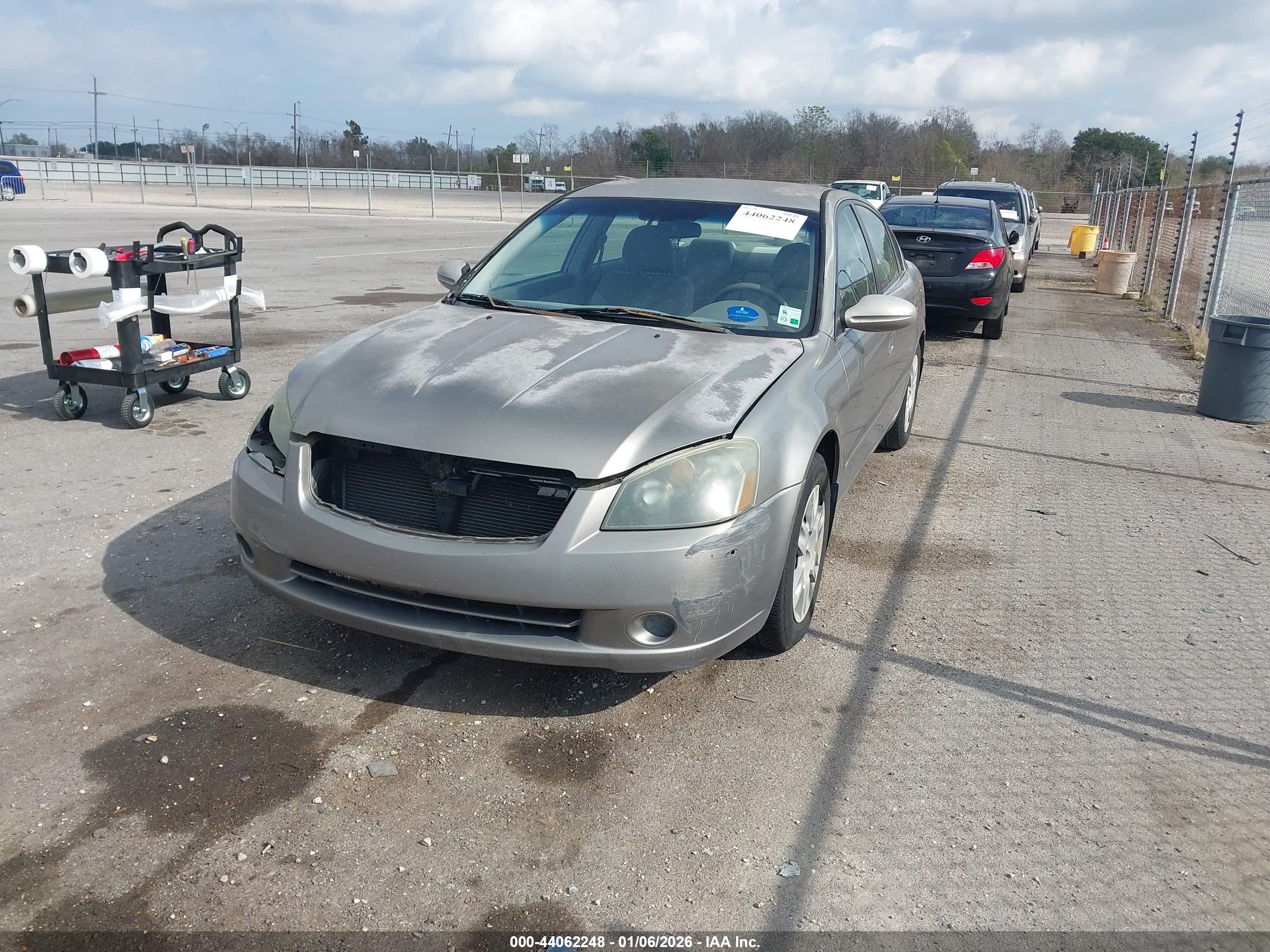 NISSAN ALTIMA image 2