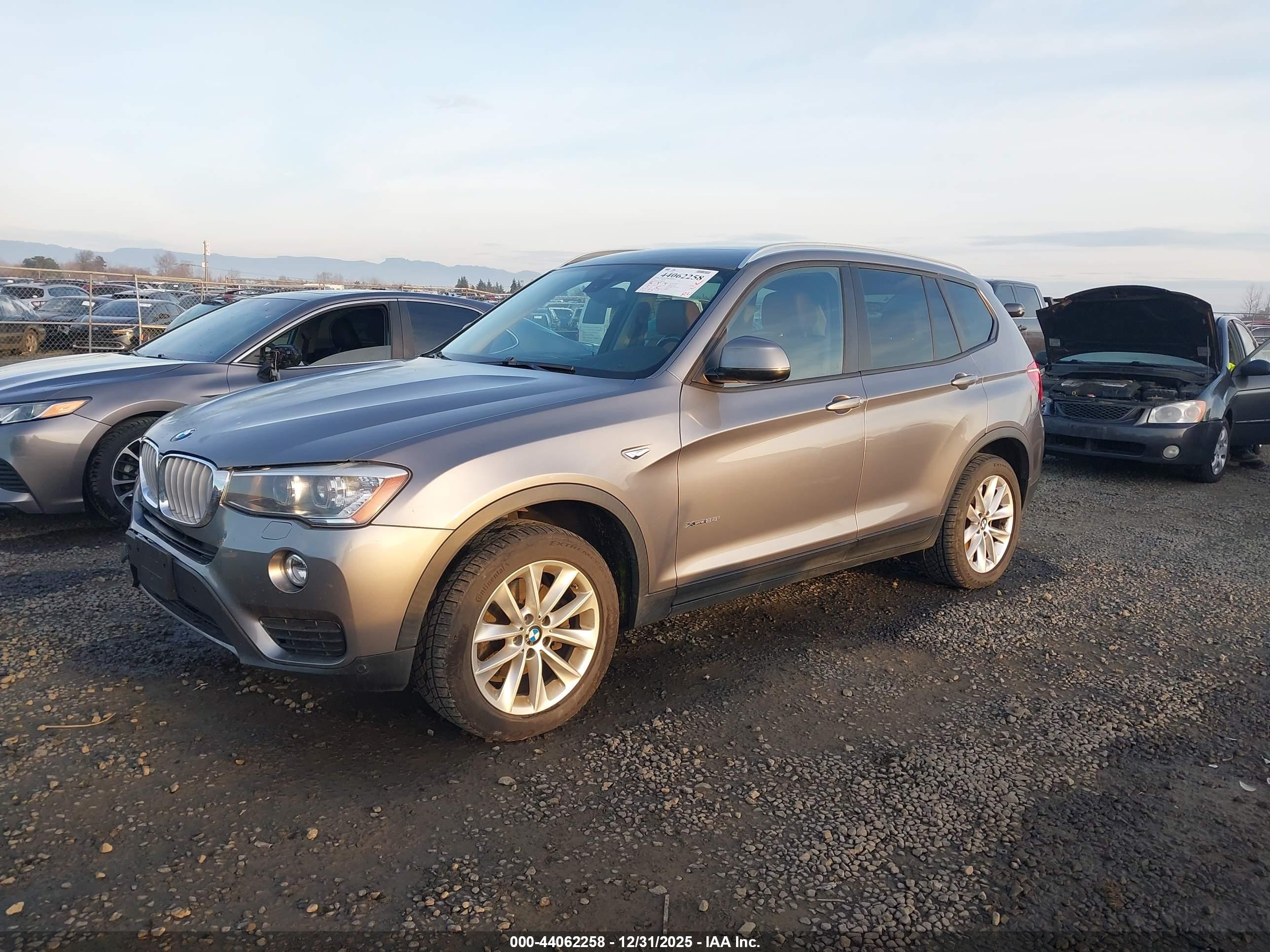 BMW X3 image 2