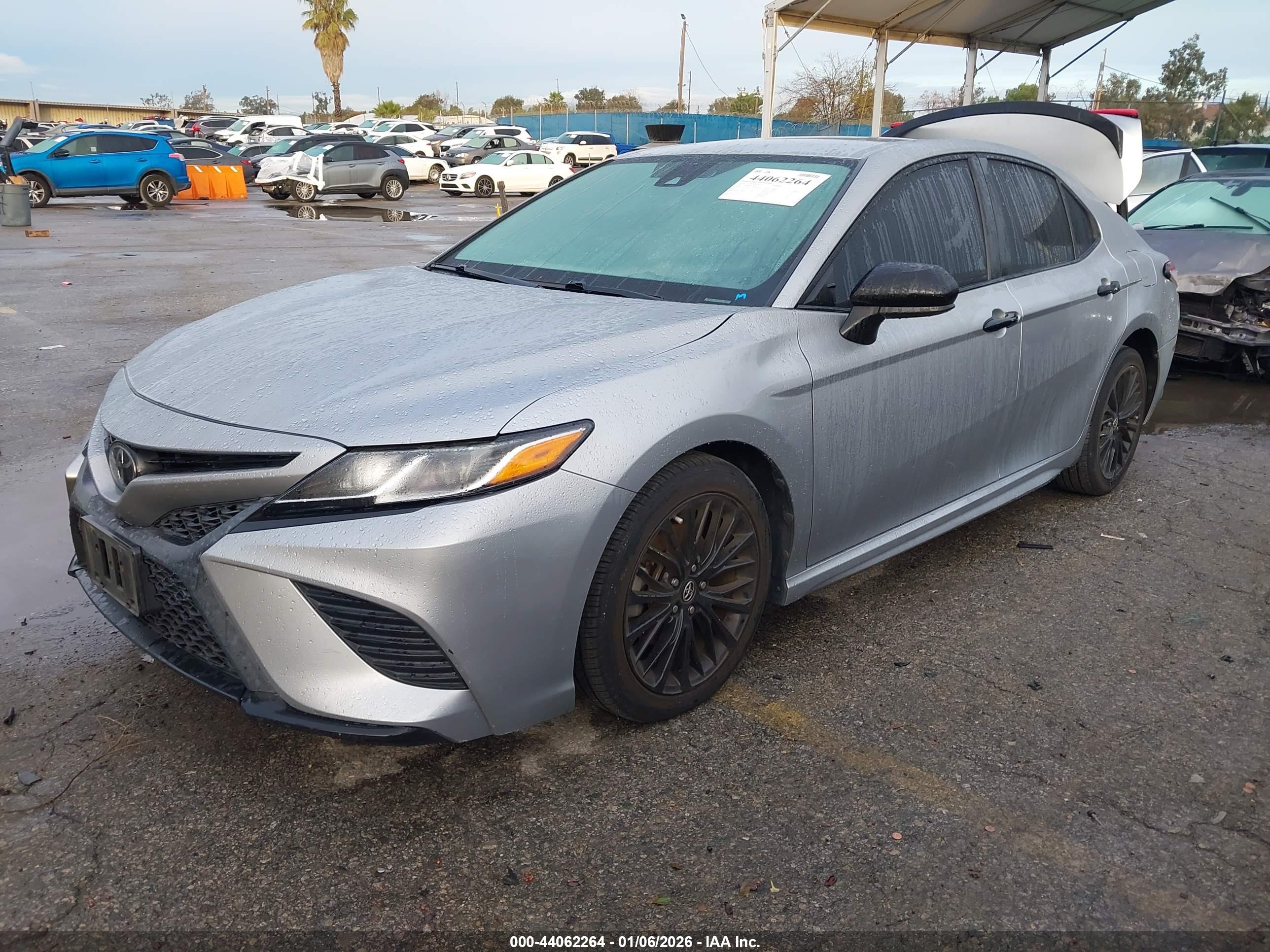TOYOTA CAMRY image 2