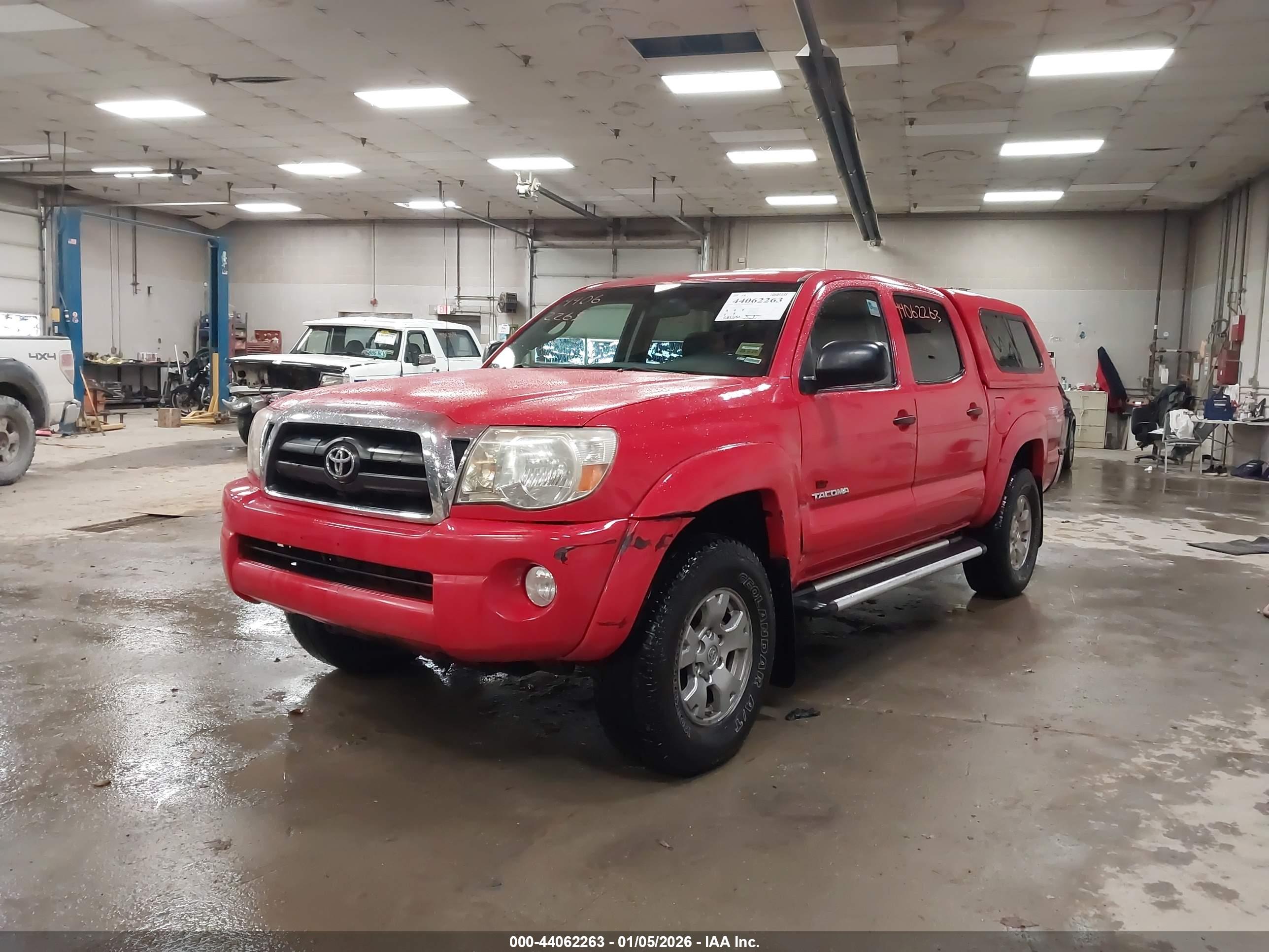 TOYOTA TACOMA image 2