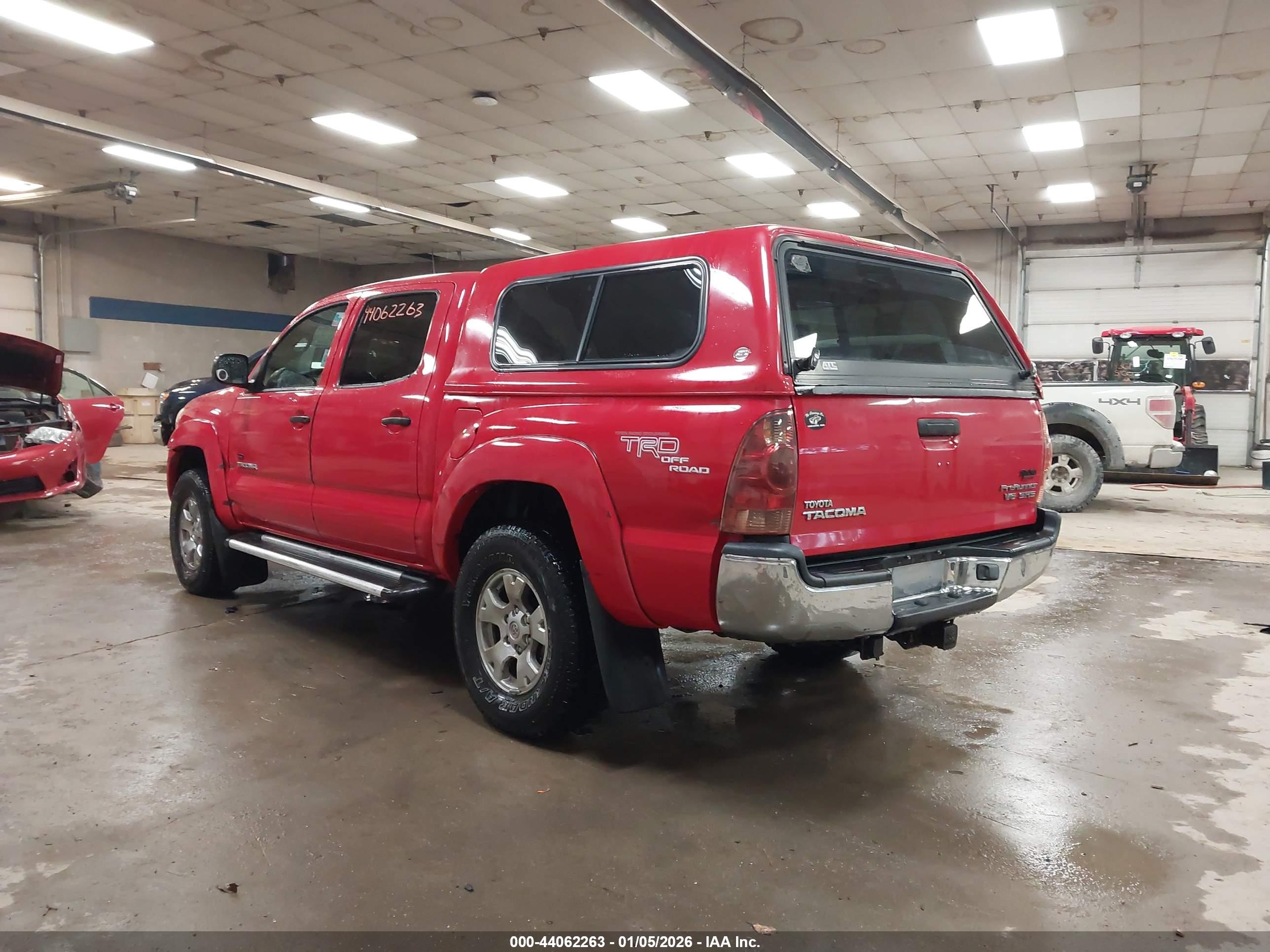 TOYOTA TACOMA image 3