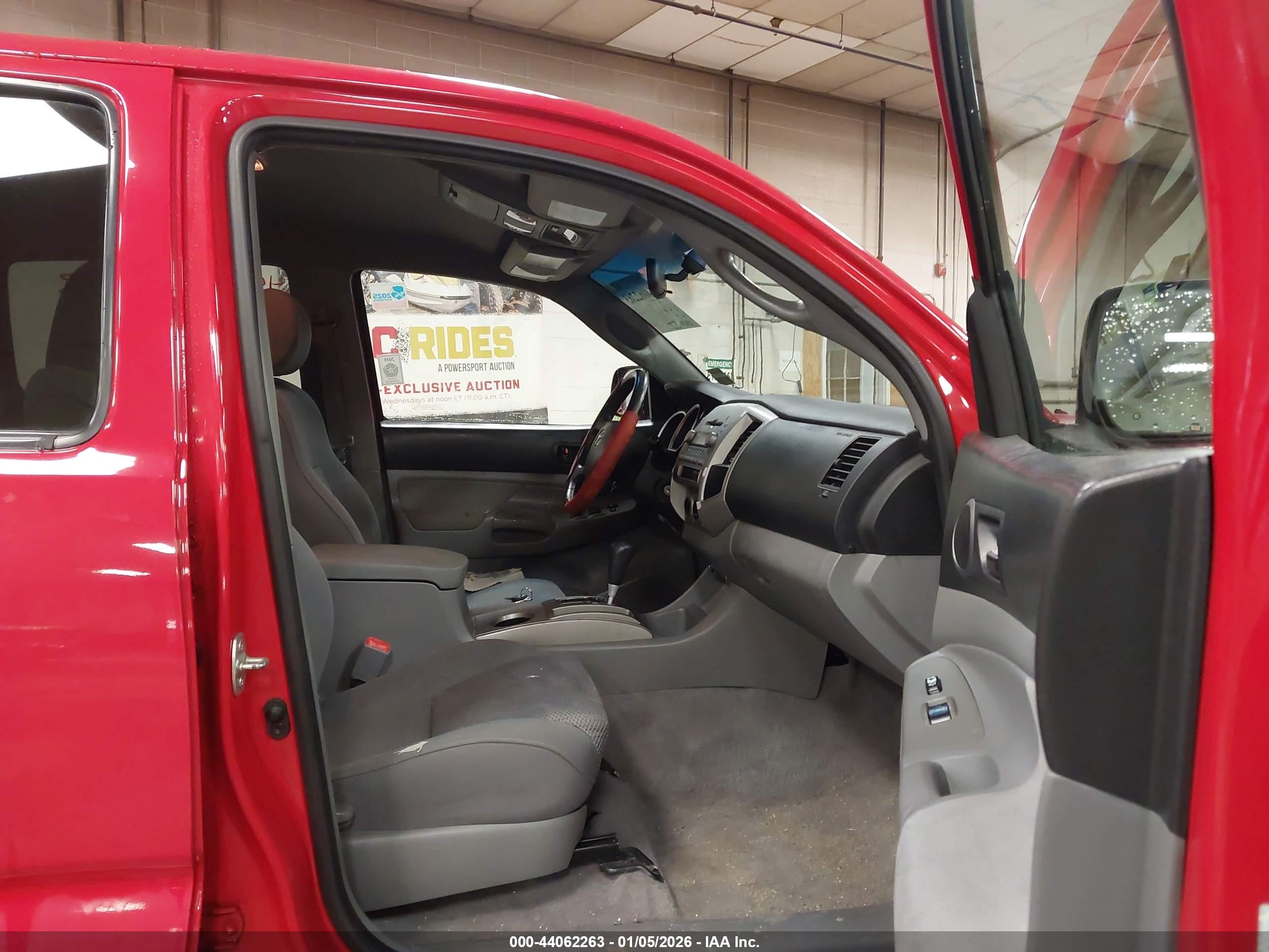 TOYOTA TACOMA image 5