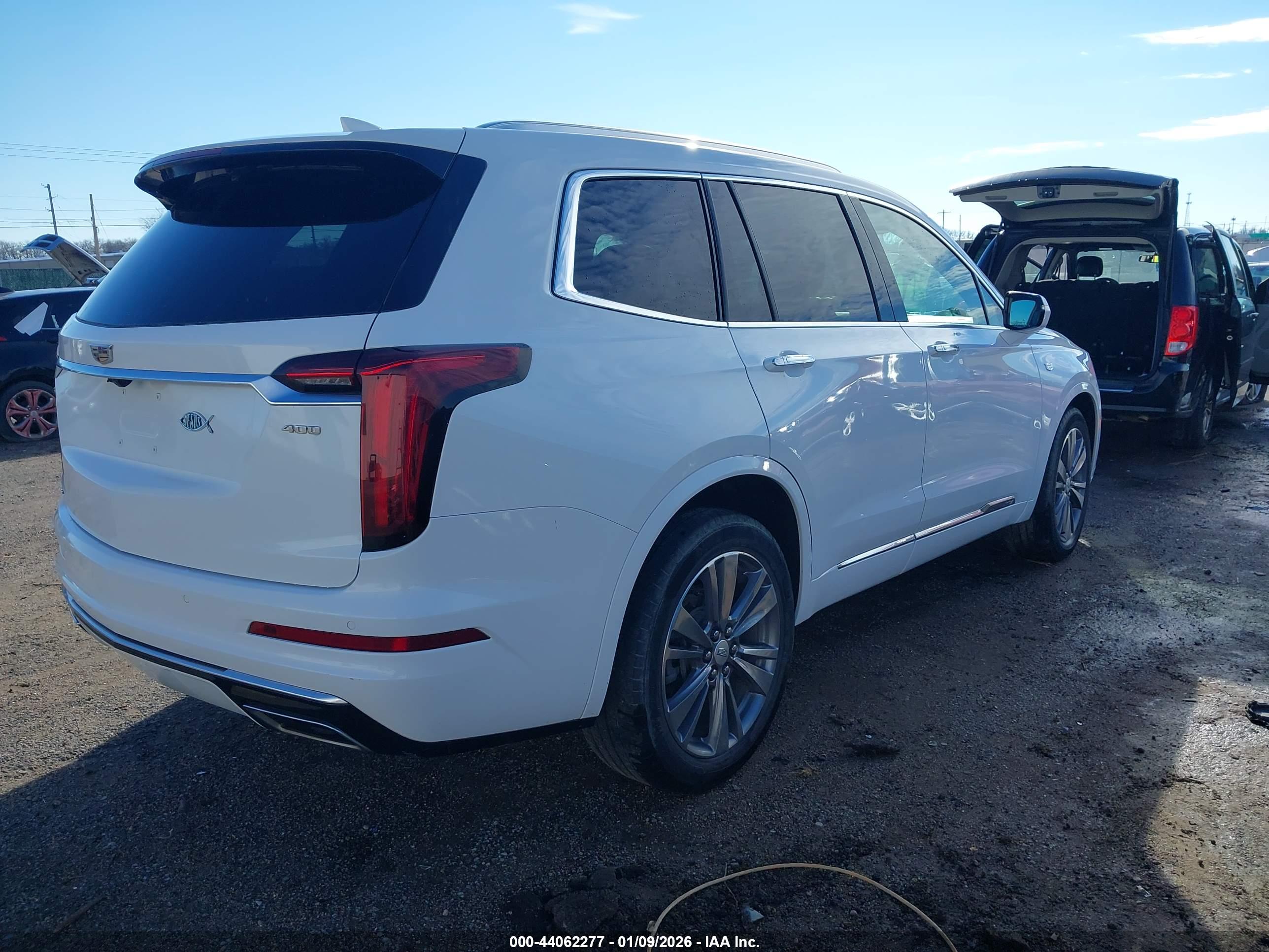 CADILLAC XT6 image 4