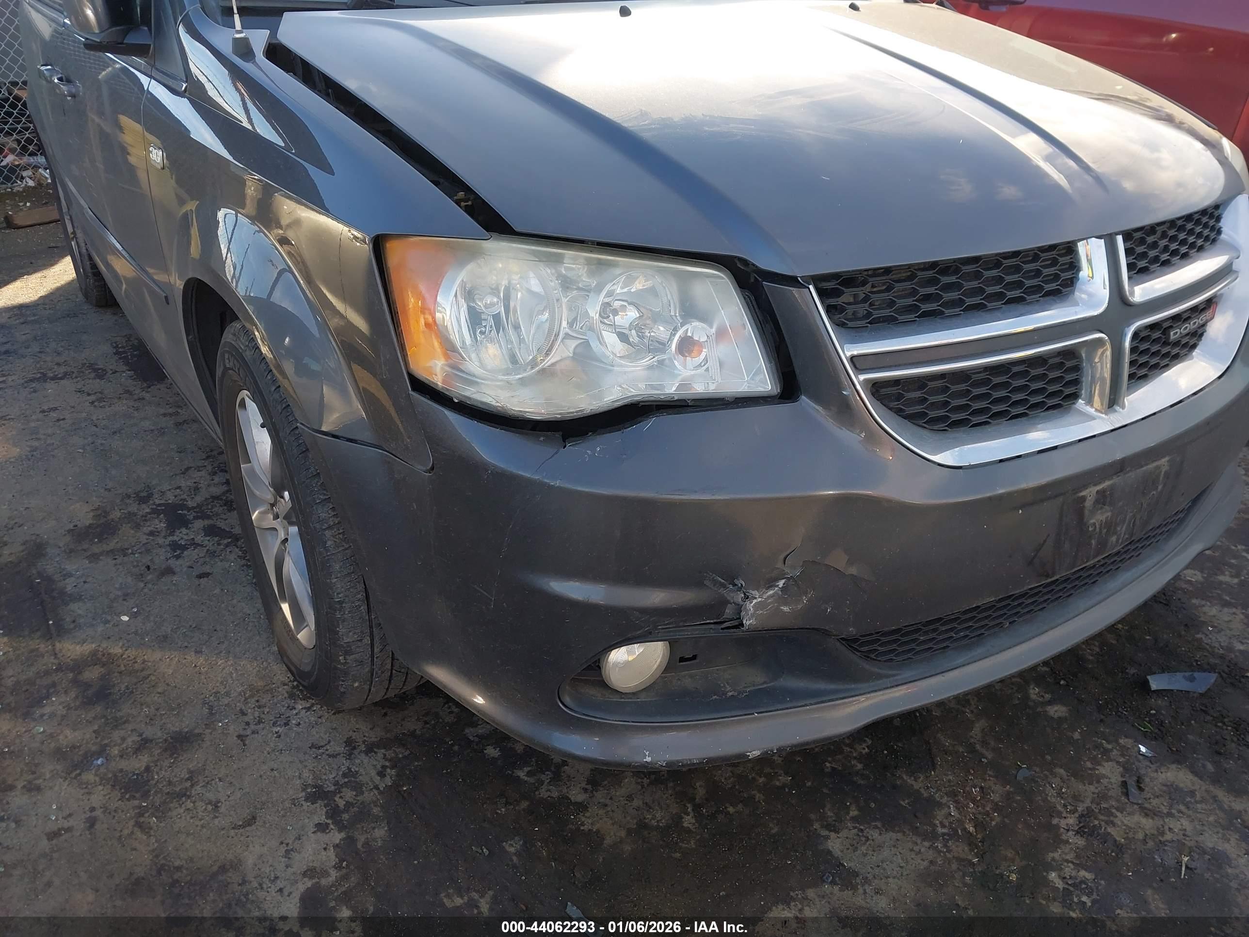 DODGE GRAND image 6