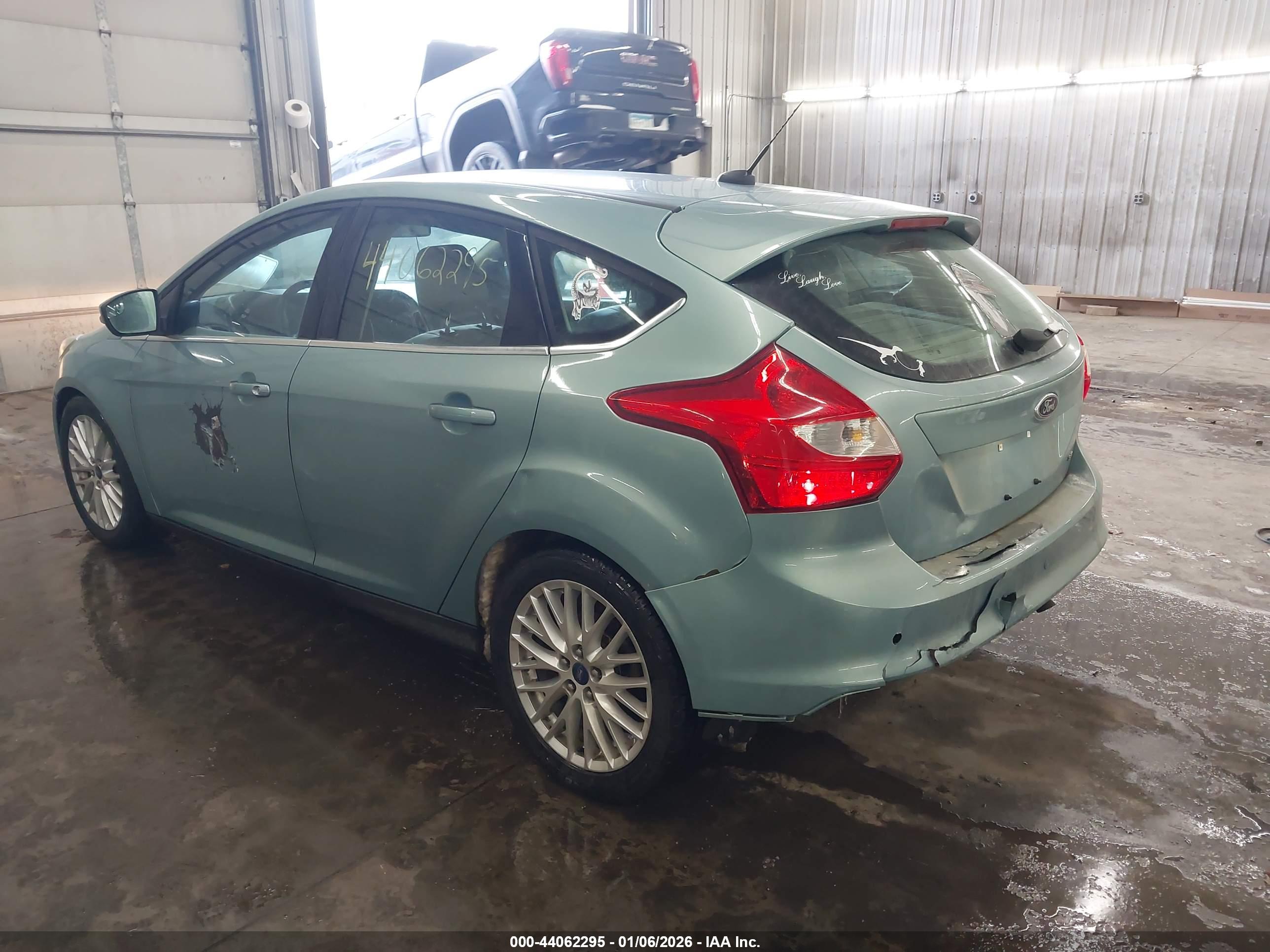 FORD FOCUS image 3