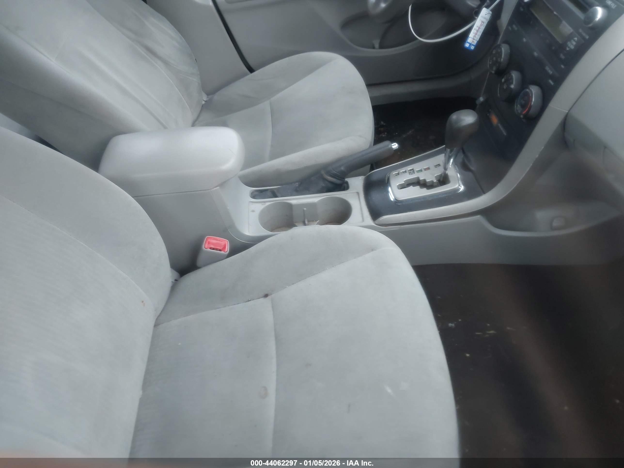 TOYOTA COROLLA image 5