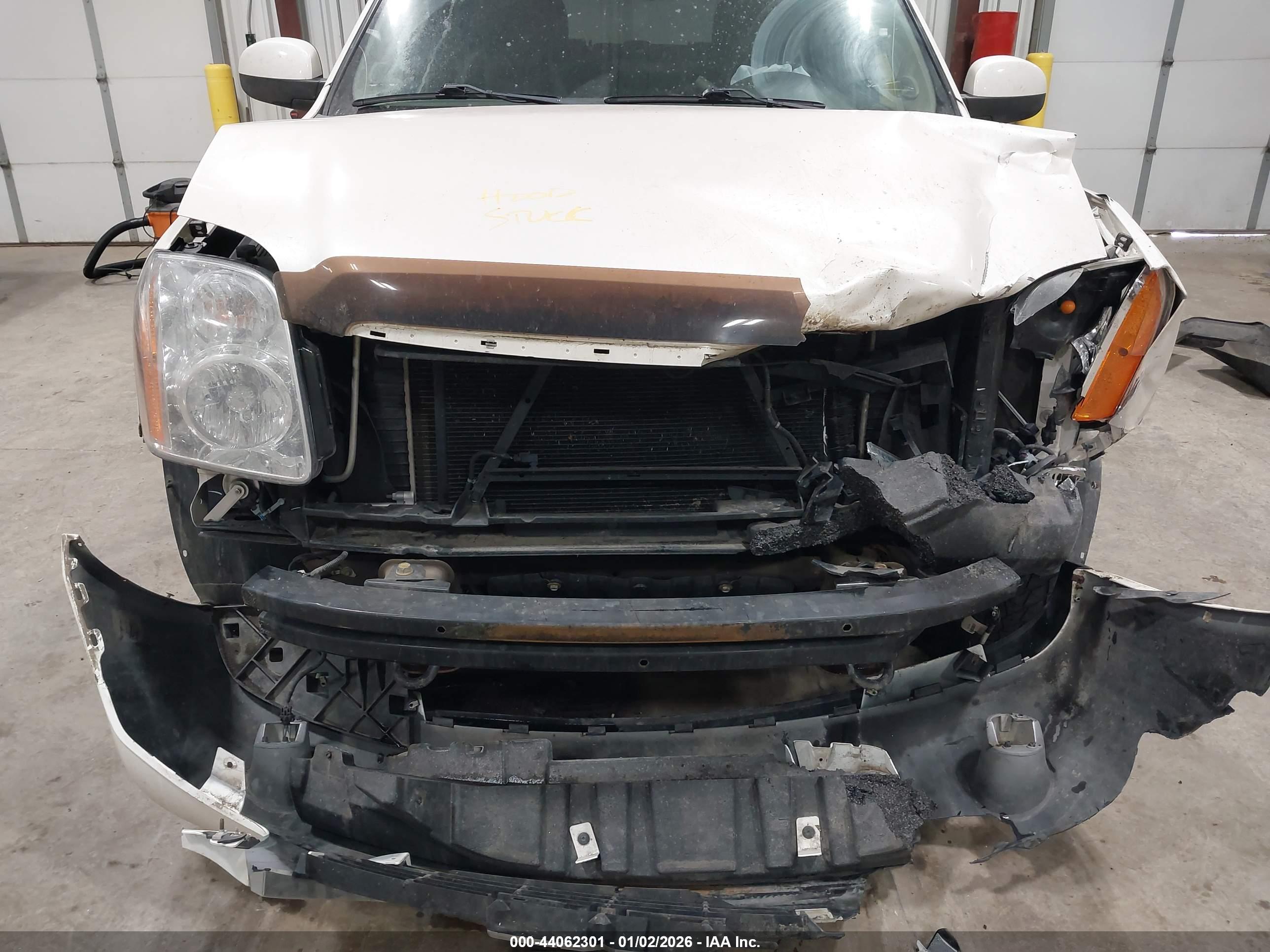 GMC YUKON image 6