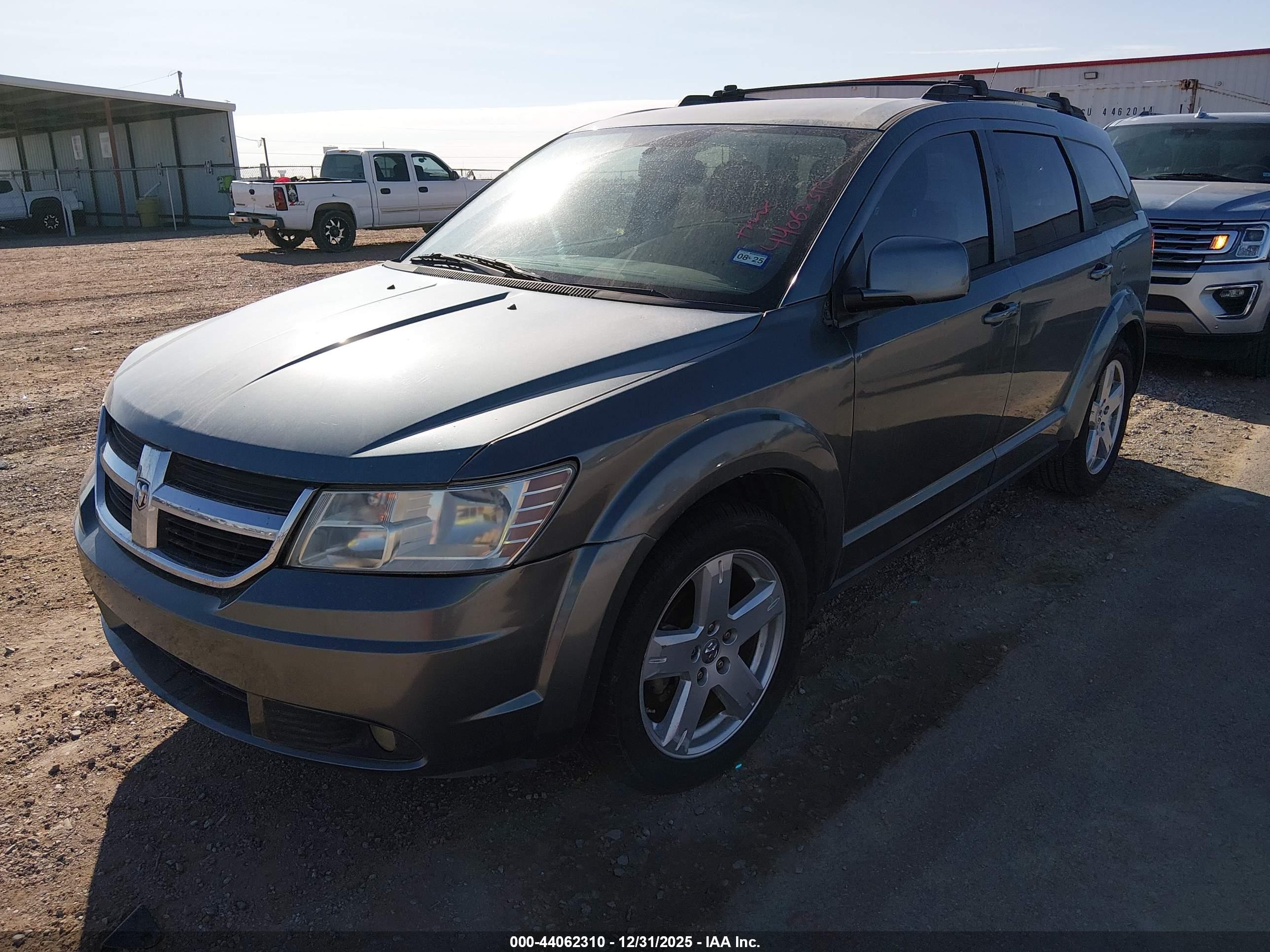 DODGE JOURNEY image 2