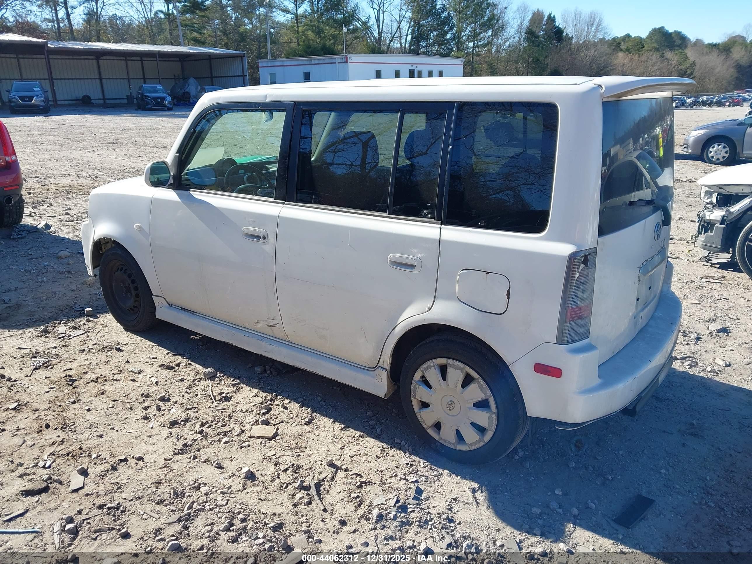 SCION XB image 3