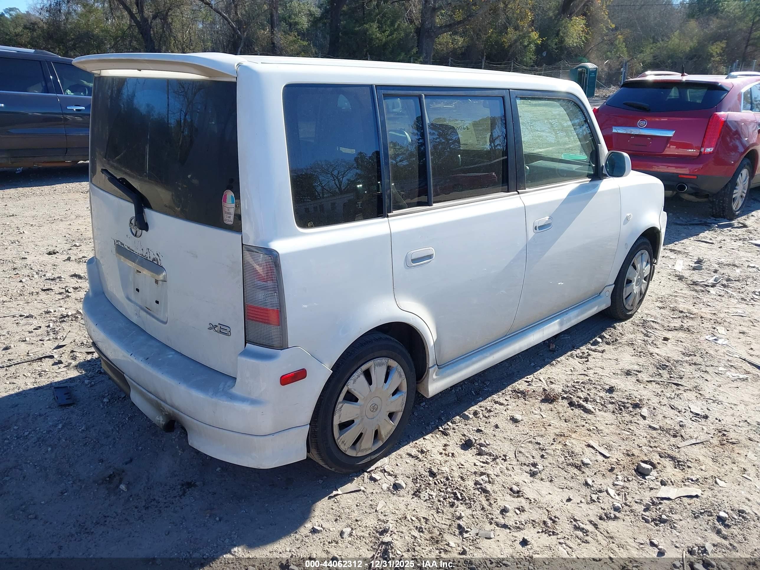 SCION XB image 4