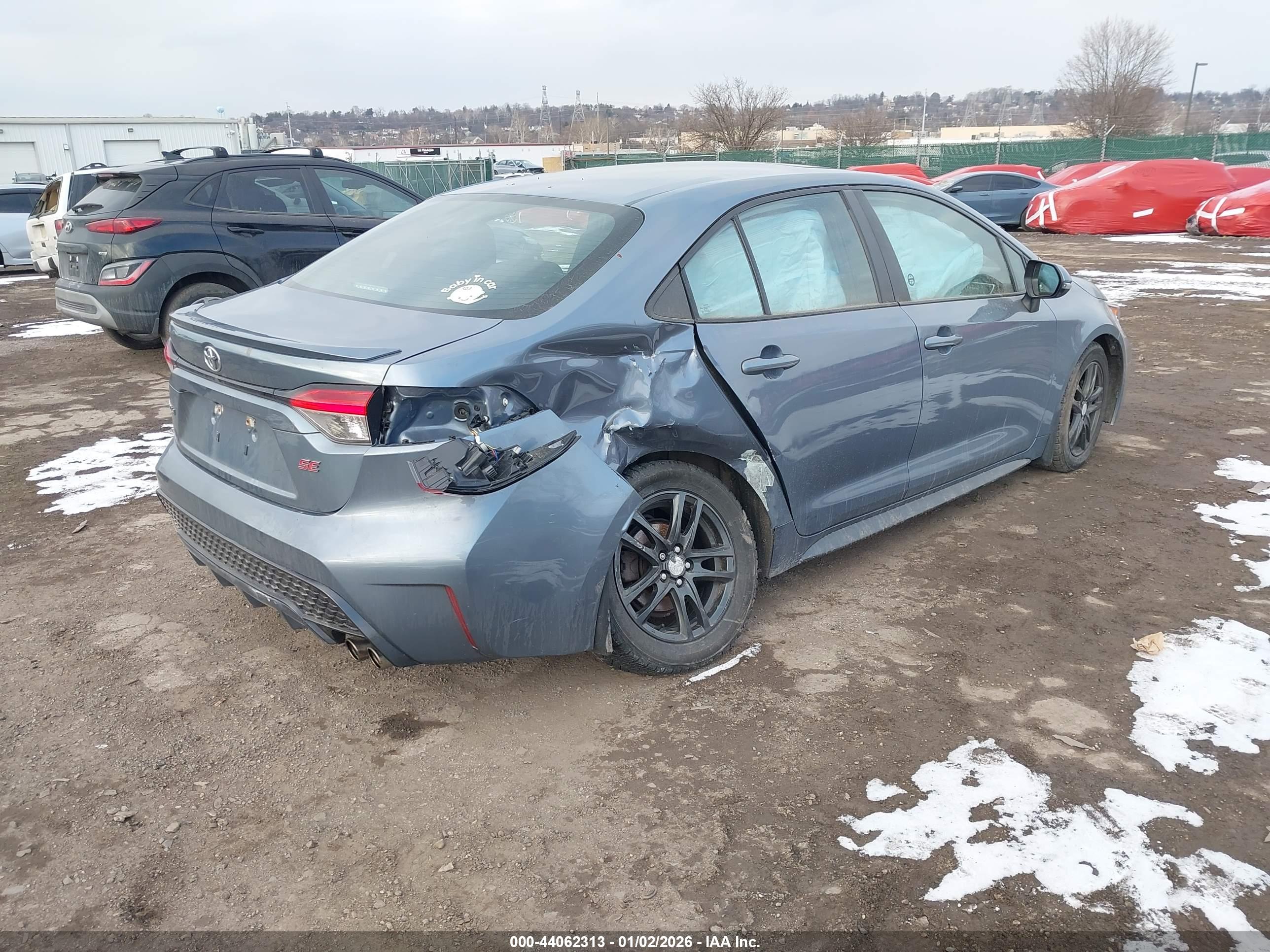TOYOTA COROLLA image 4