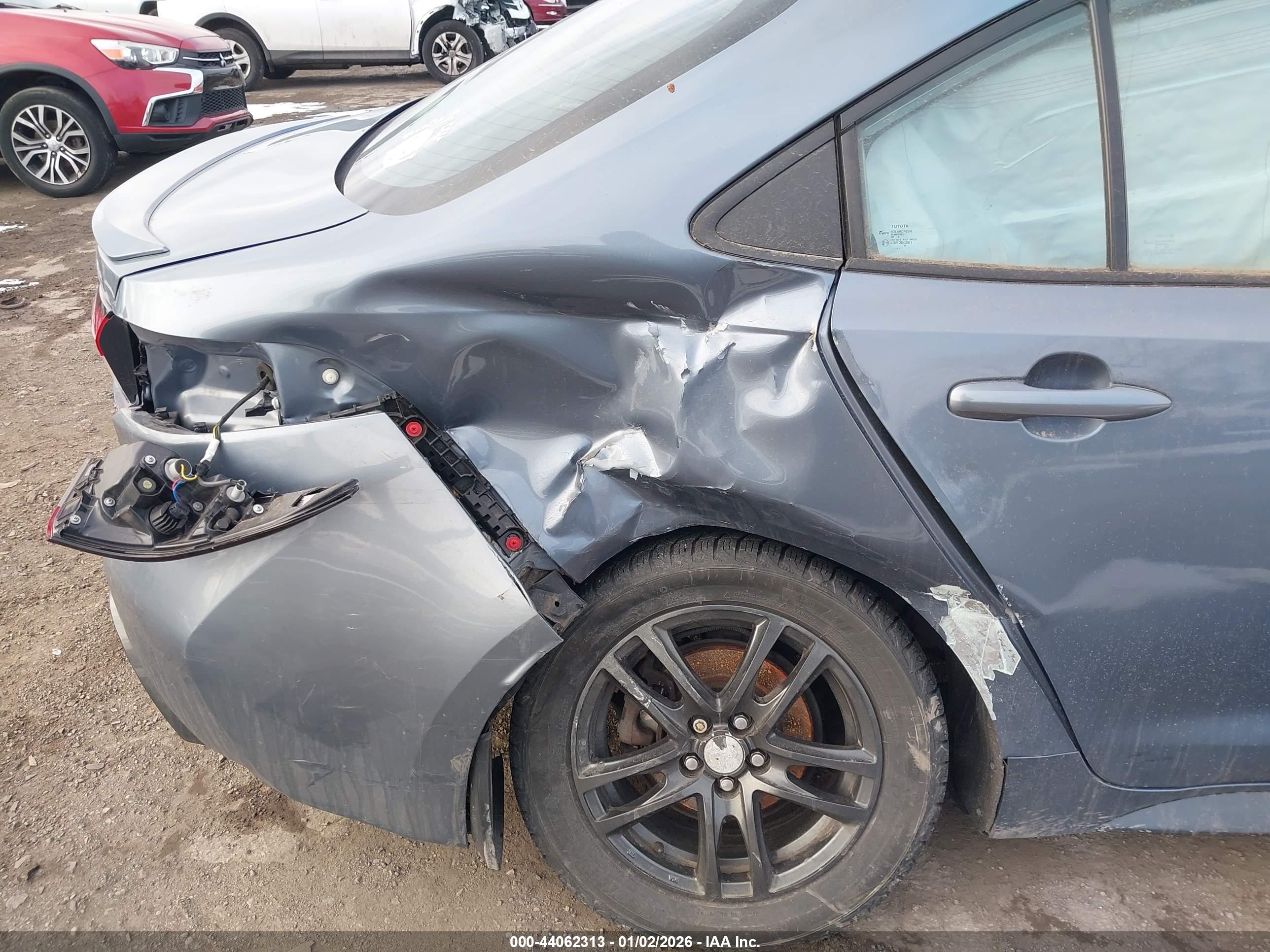 TOYOTA COROLLA image 6