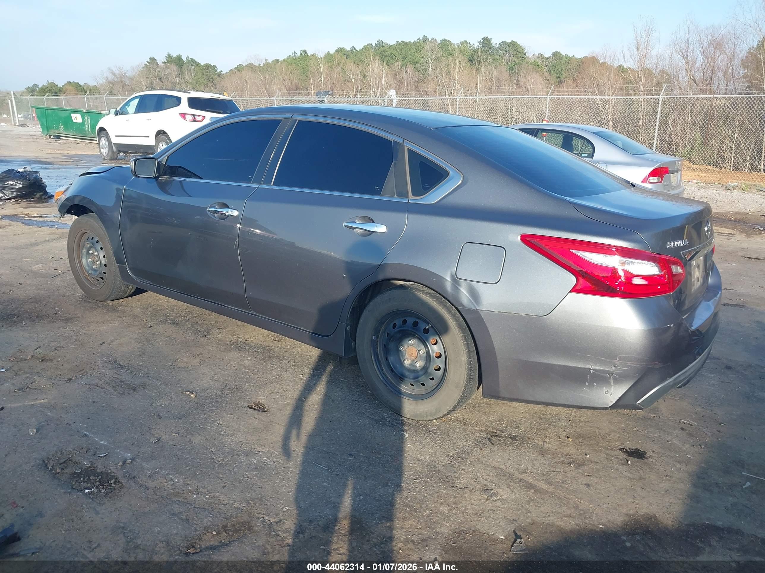 NISSAN ALTIMA image 3